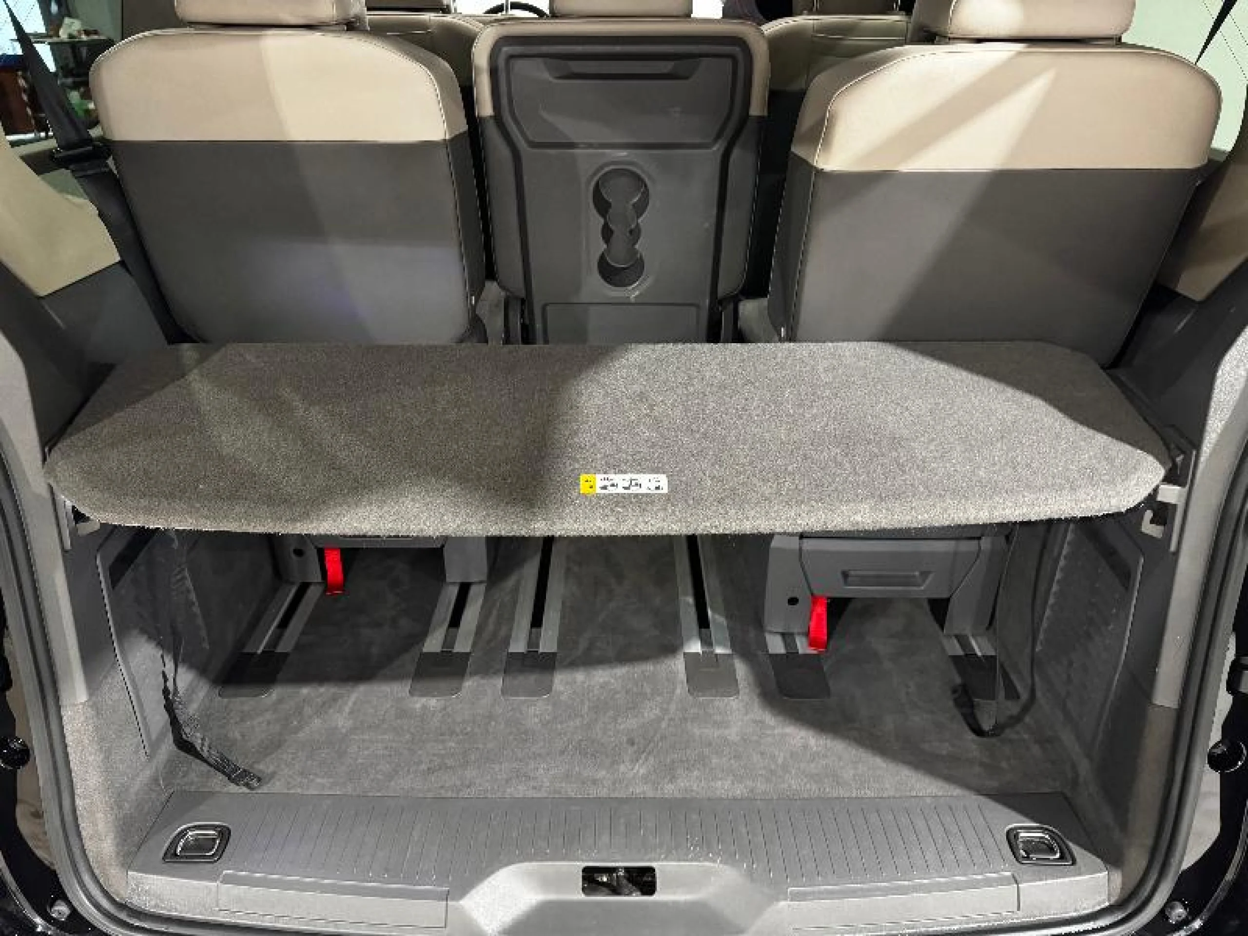 VOLKSWAGEN Multivan LIFE 2.0 TDI 110KW (150CV) DSG B.CORTA - Foto 7