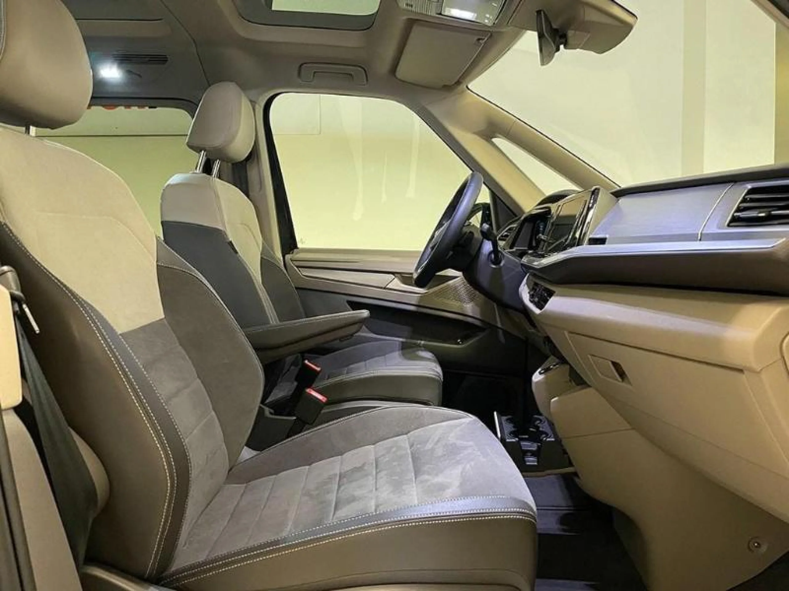 VOLKSWAGEN Multivan LIFE 2.0 TDI 110KW (150CV) DSG B.CORTA - Foto 5
