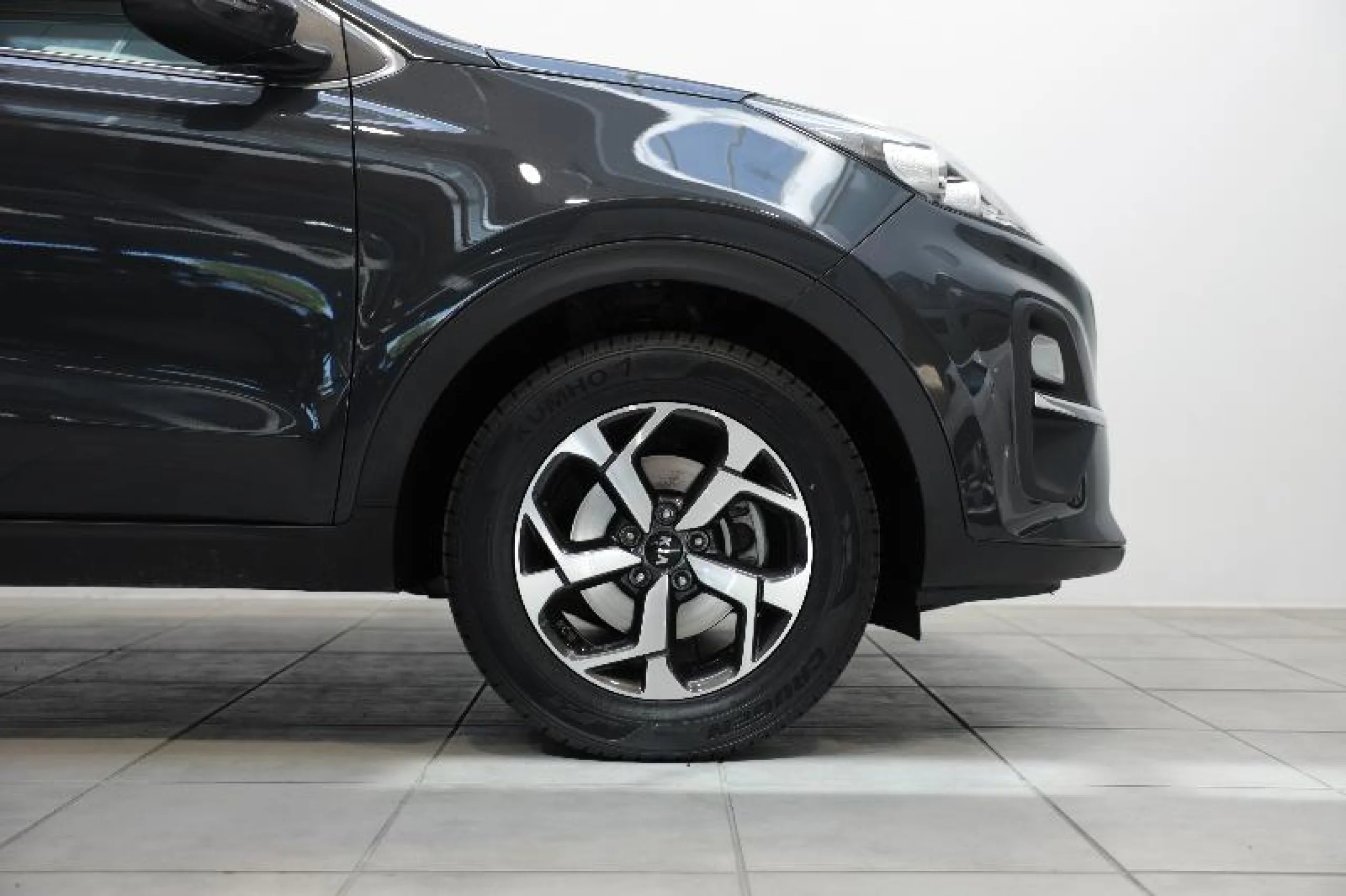 KIA SPORTAGE 1.6 MHEV DRIVE 100KW (136CV) 4X2 - Foto 8