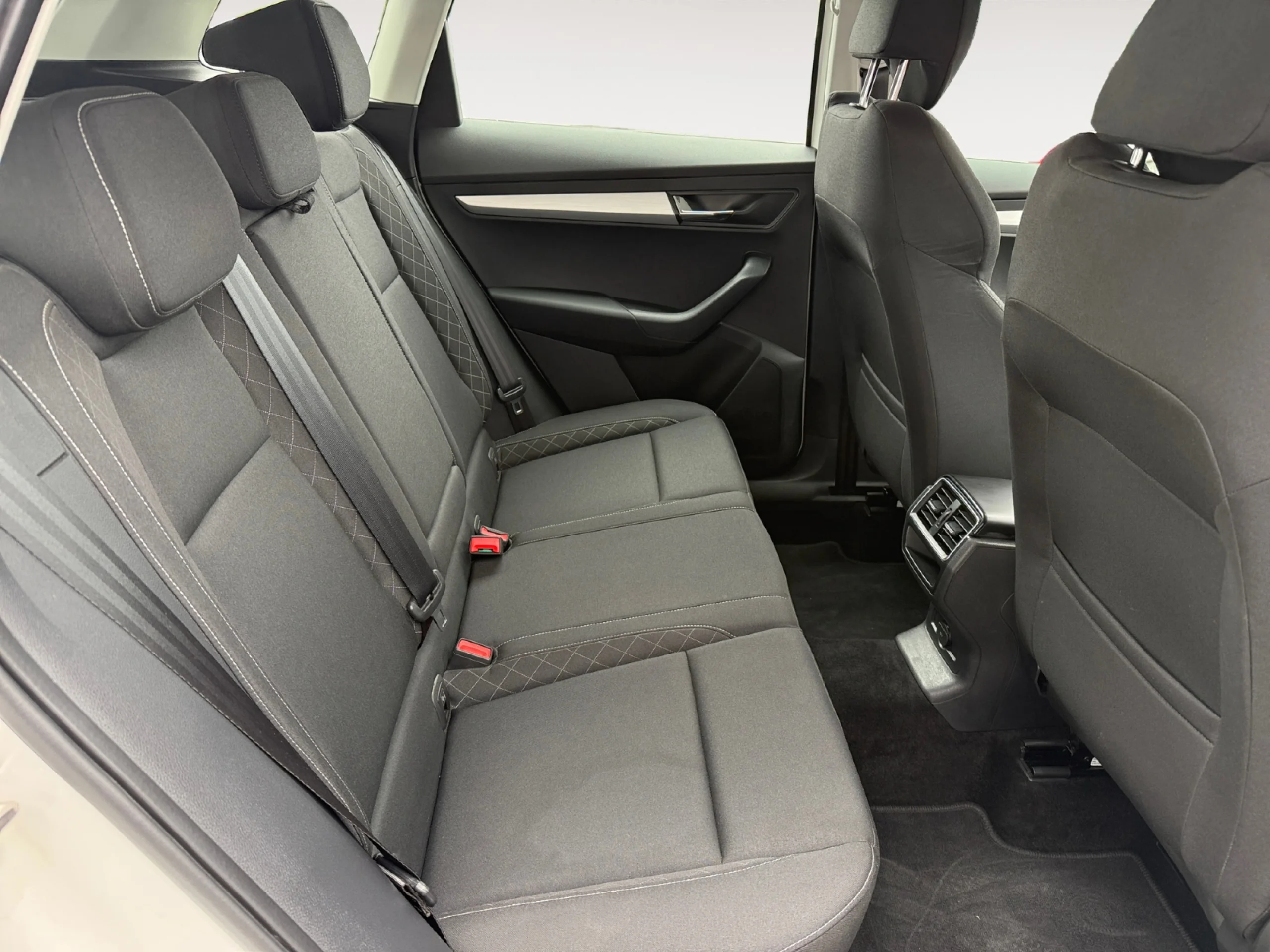 SKODA KAROQ 2.0 TDI 110KW (150CV) DSG 4X4 AMBITION - Foto 6