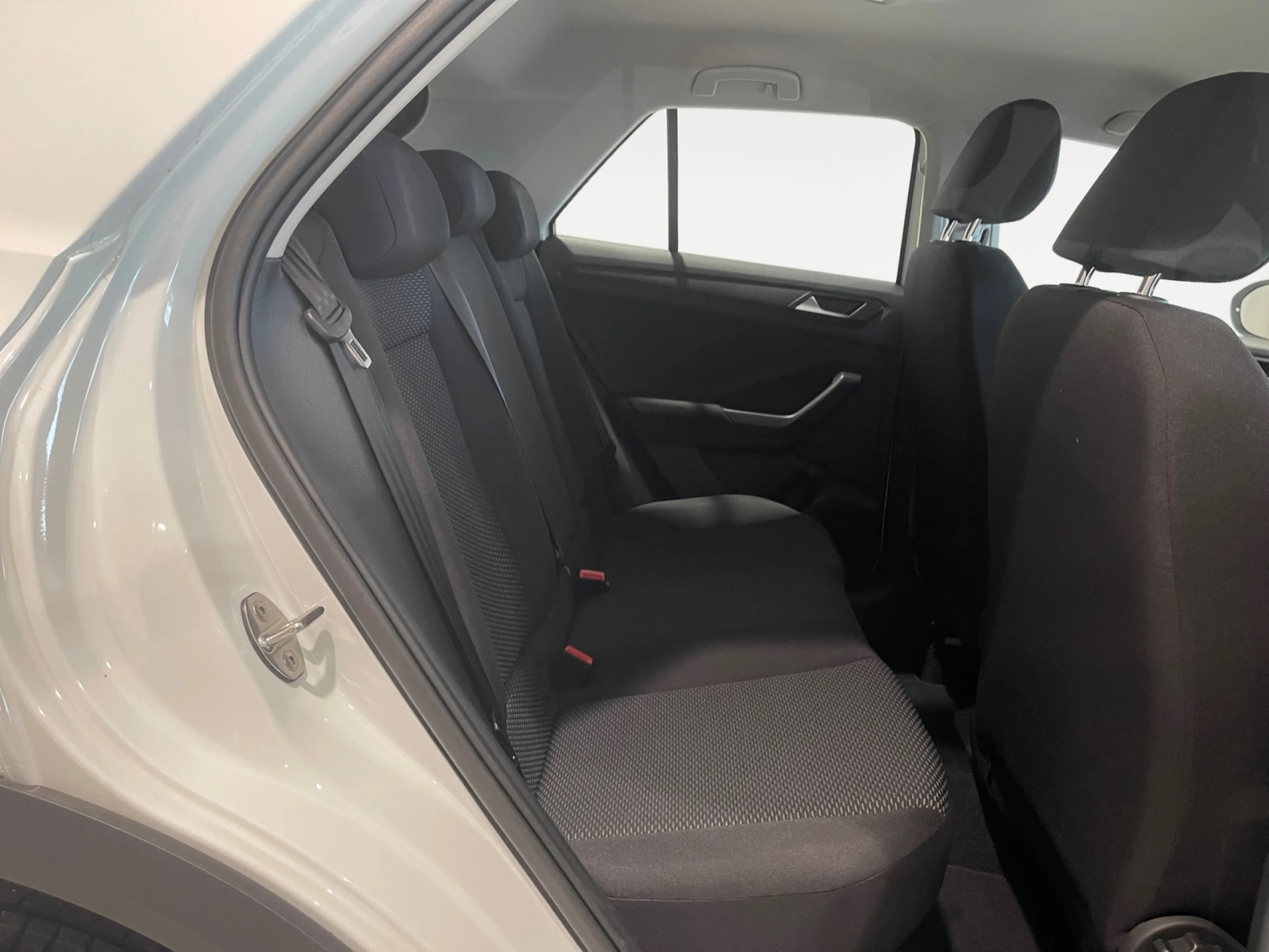 VOLKSWAGEN T ROC T ROC BUSINESS 2.0 TDI 85 KW (115 CV)  6 VEL. - Foto 6