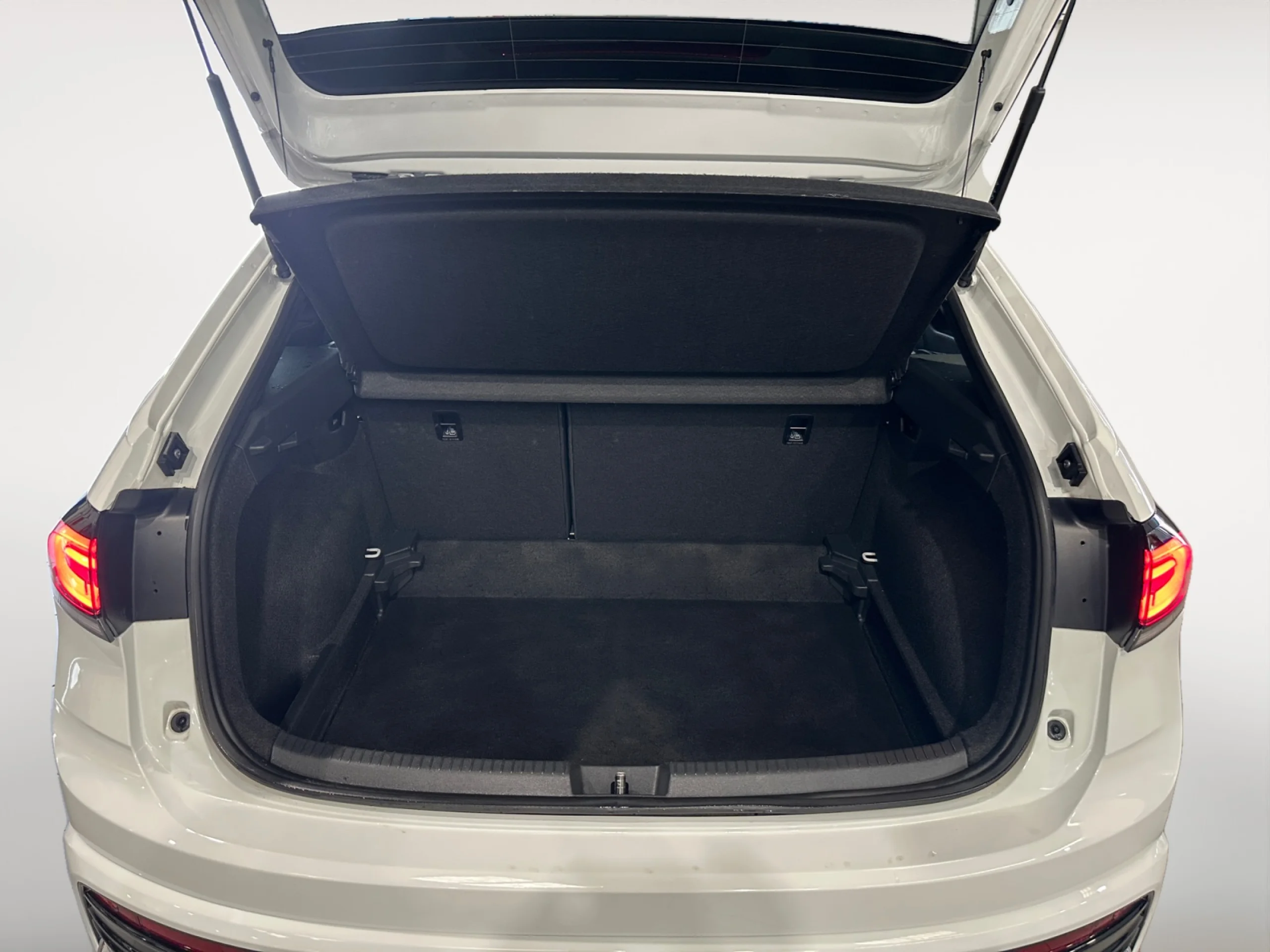 VOLKSWAGEN TAIGO R LINE 1.0 TSI 81KW (110CV) DSG - Foto 7