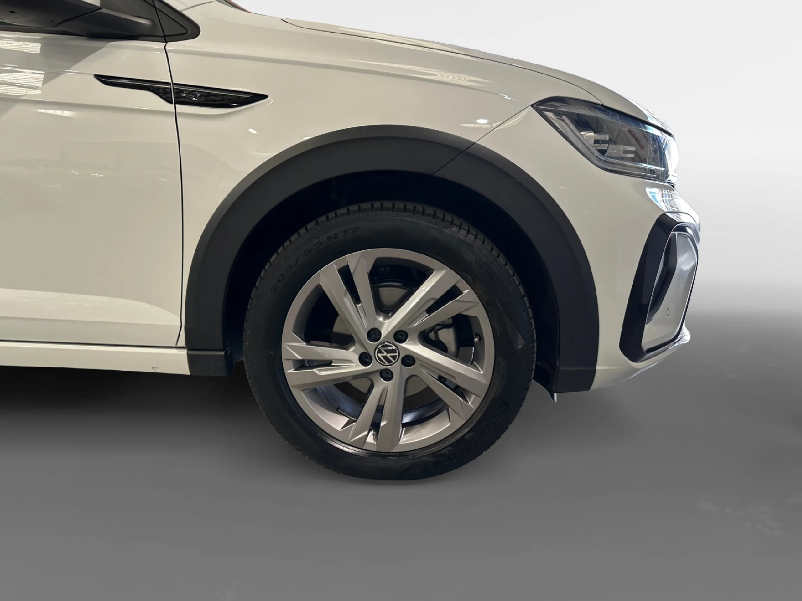VOLKSWAGEN TAIGO R LINE 1.0 TSI 81KW (110CV) DSG - Foto 8