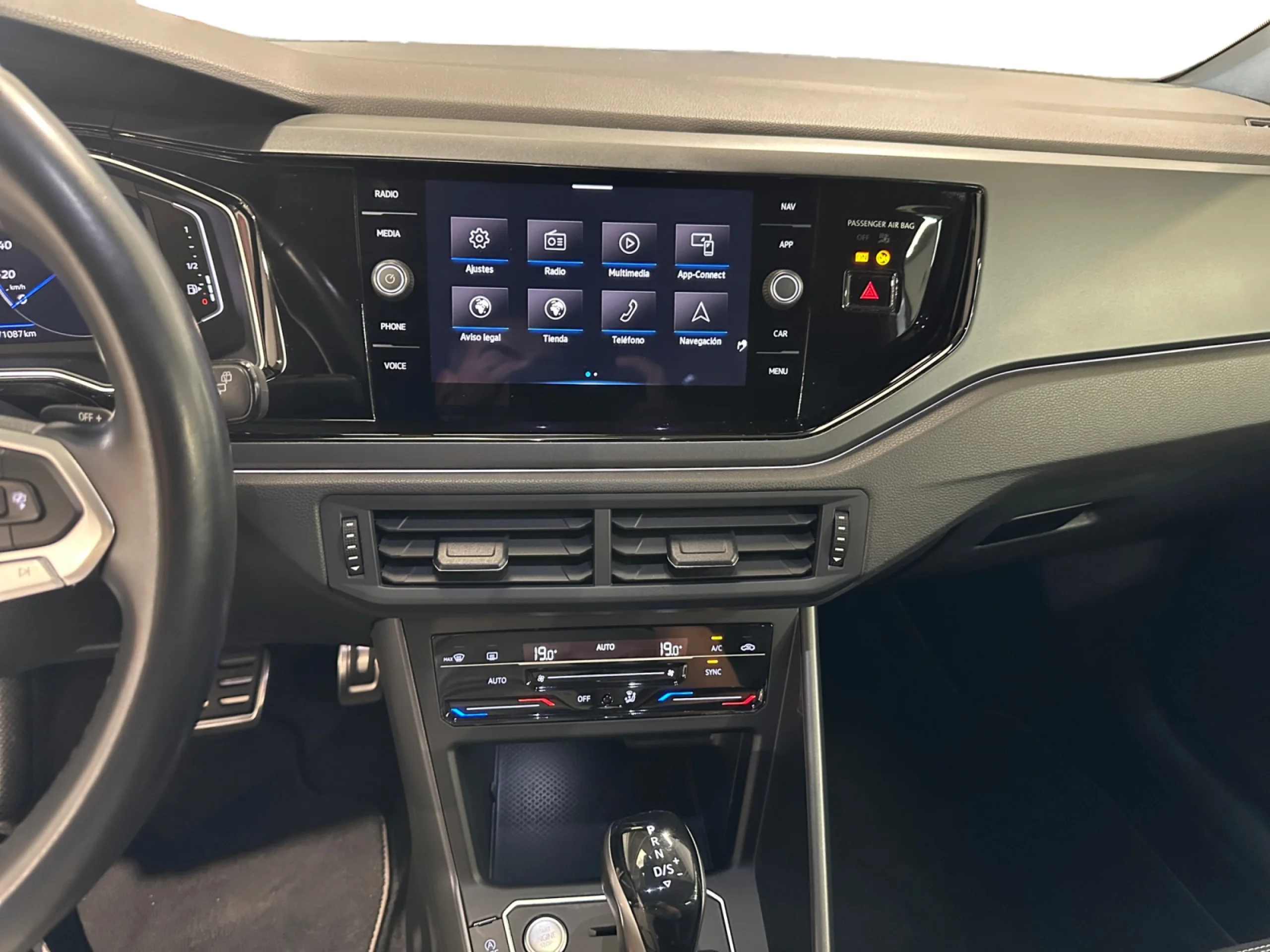 VOLKSWAGEN TAIGO R LINE 1.0 TSI 81KW (110CV) DSG - Foto 9