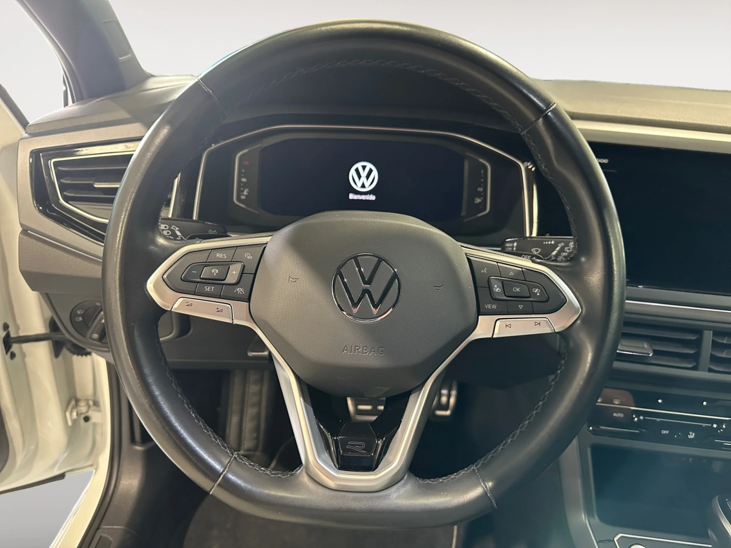 VOLKSWAGEN TAIGO R LINE 1.0 TSI 81KW (110CV) DSG - Foto 11