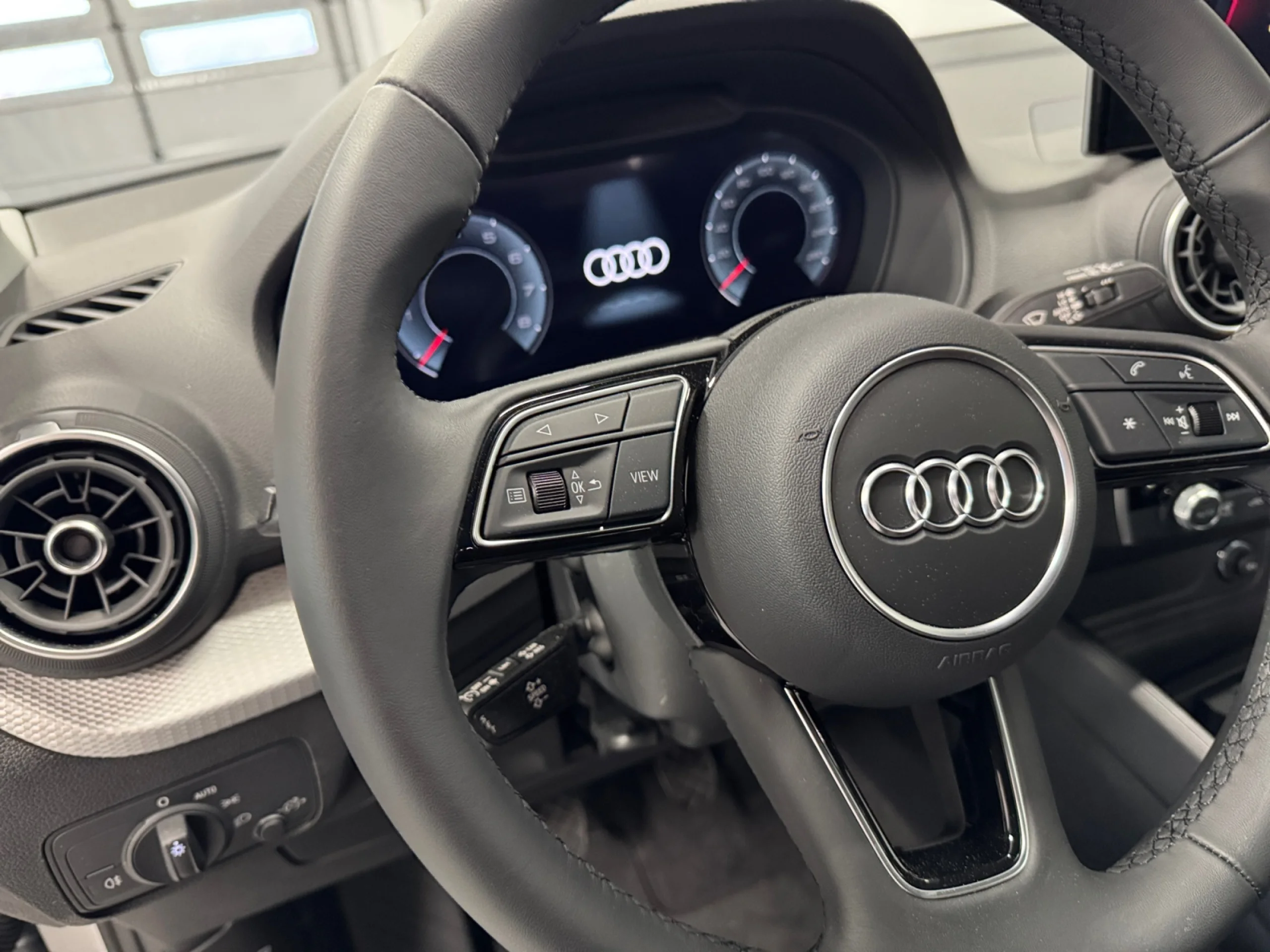 AUDI Q2 ADVANCED 30 TFSI 85KW (116CV) - Foto 11