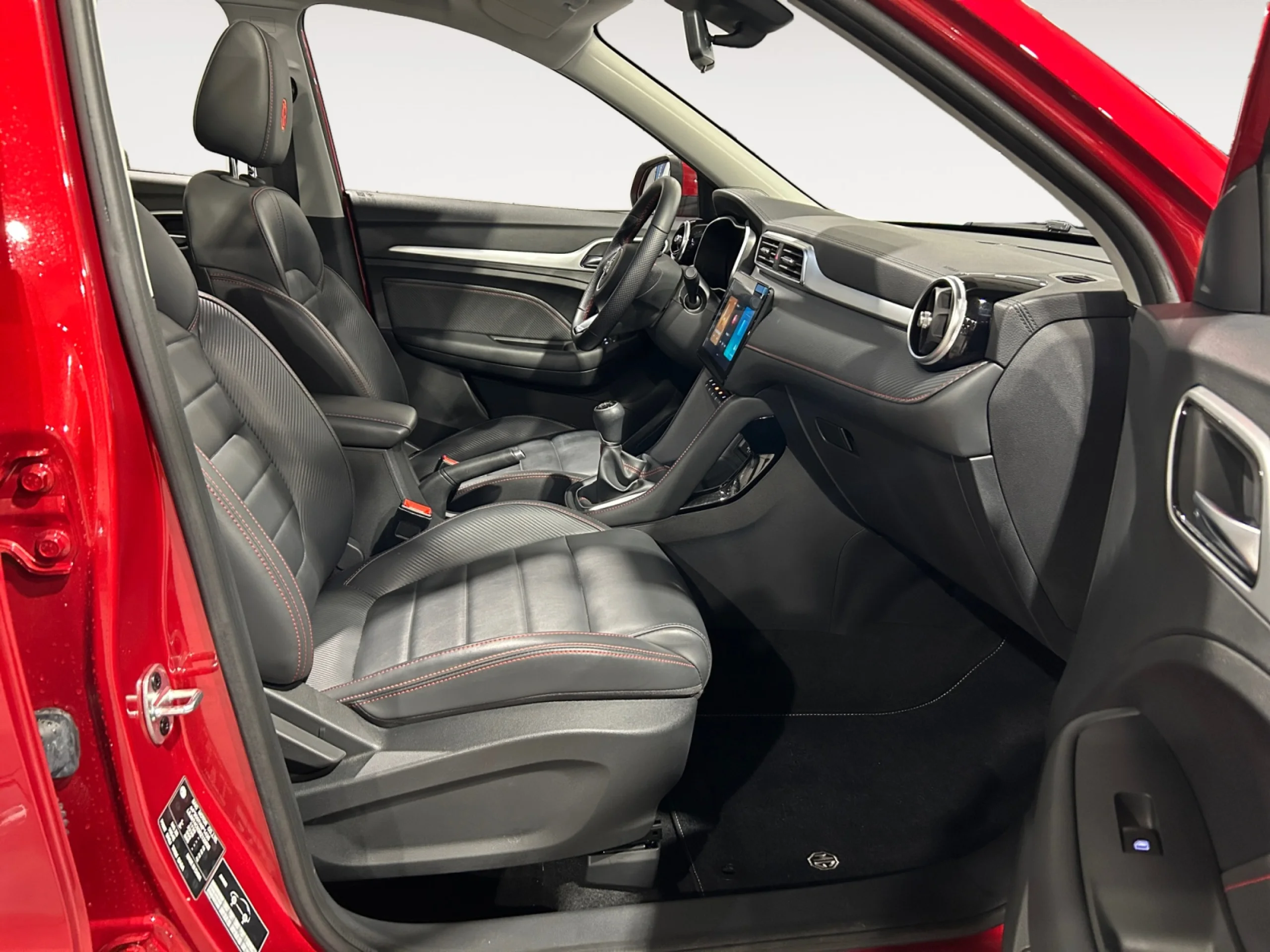 MG Zs 1.0T LUXURY - Foto 5