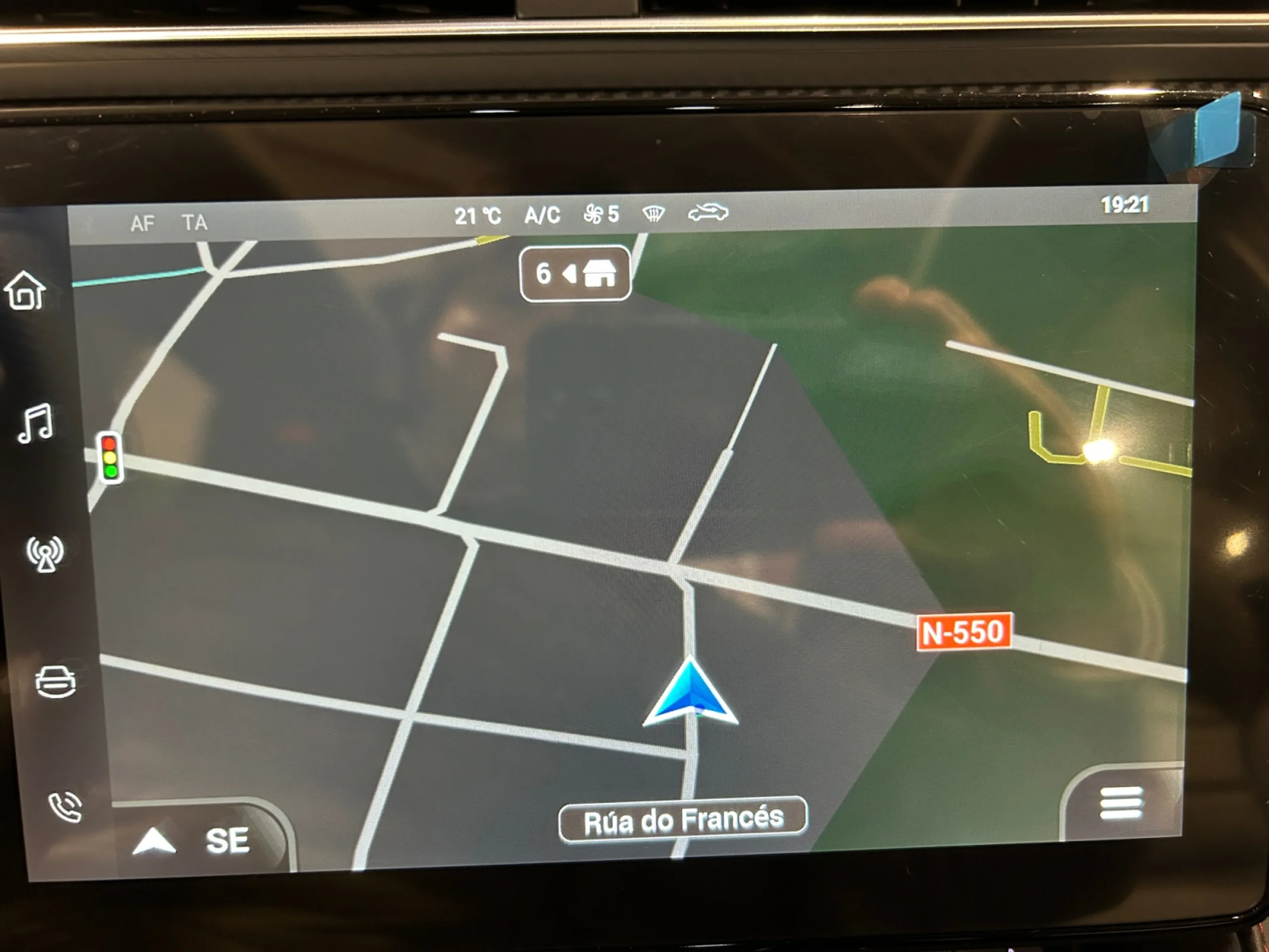 MG Zs 1.0T LUXURY - Foto 16