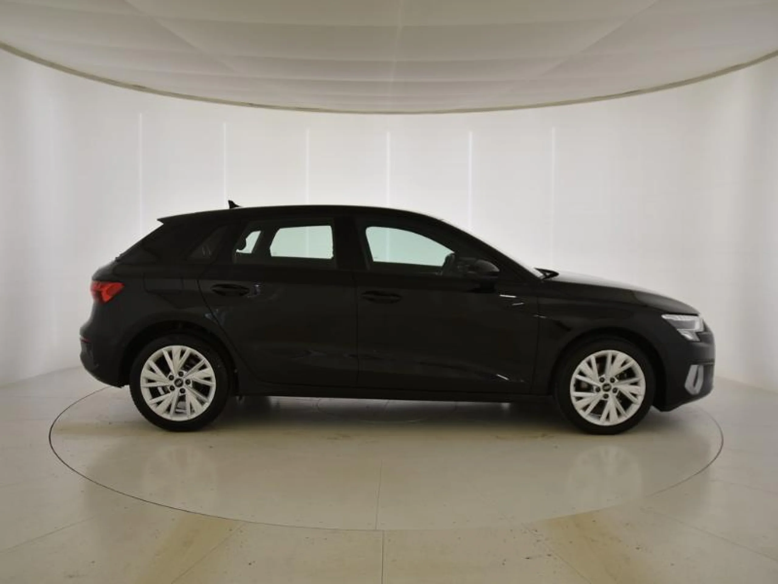AUDI A3 SPORTBACK ADVANCED 30 TDI 85KW (116CV) - Foto 3