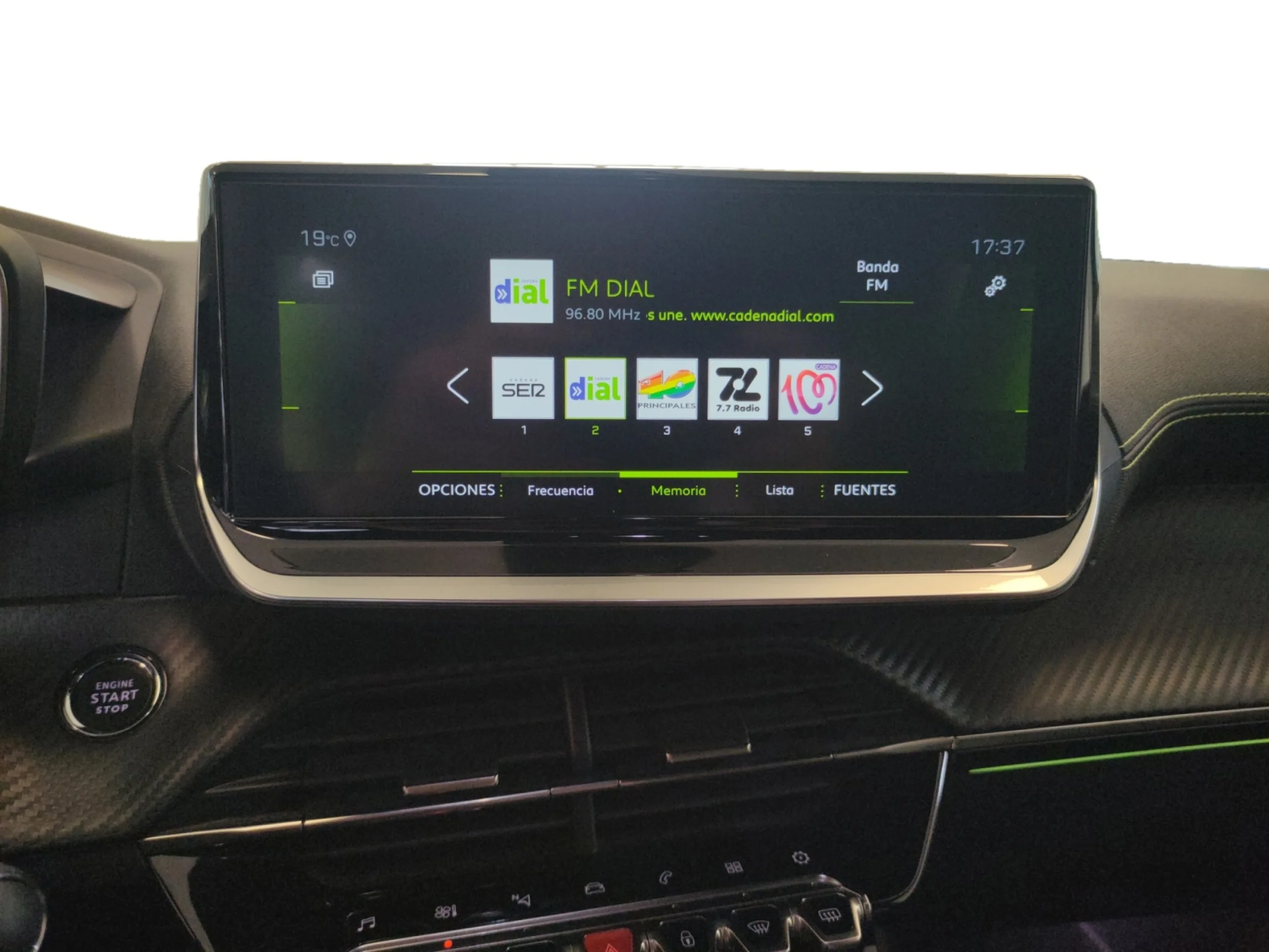 PEUGEOT 2008 ACTIVE PACK BLUEHDI 130 S&S EAT8 - Foto 9