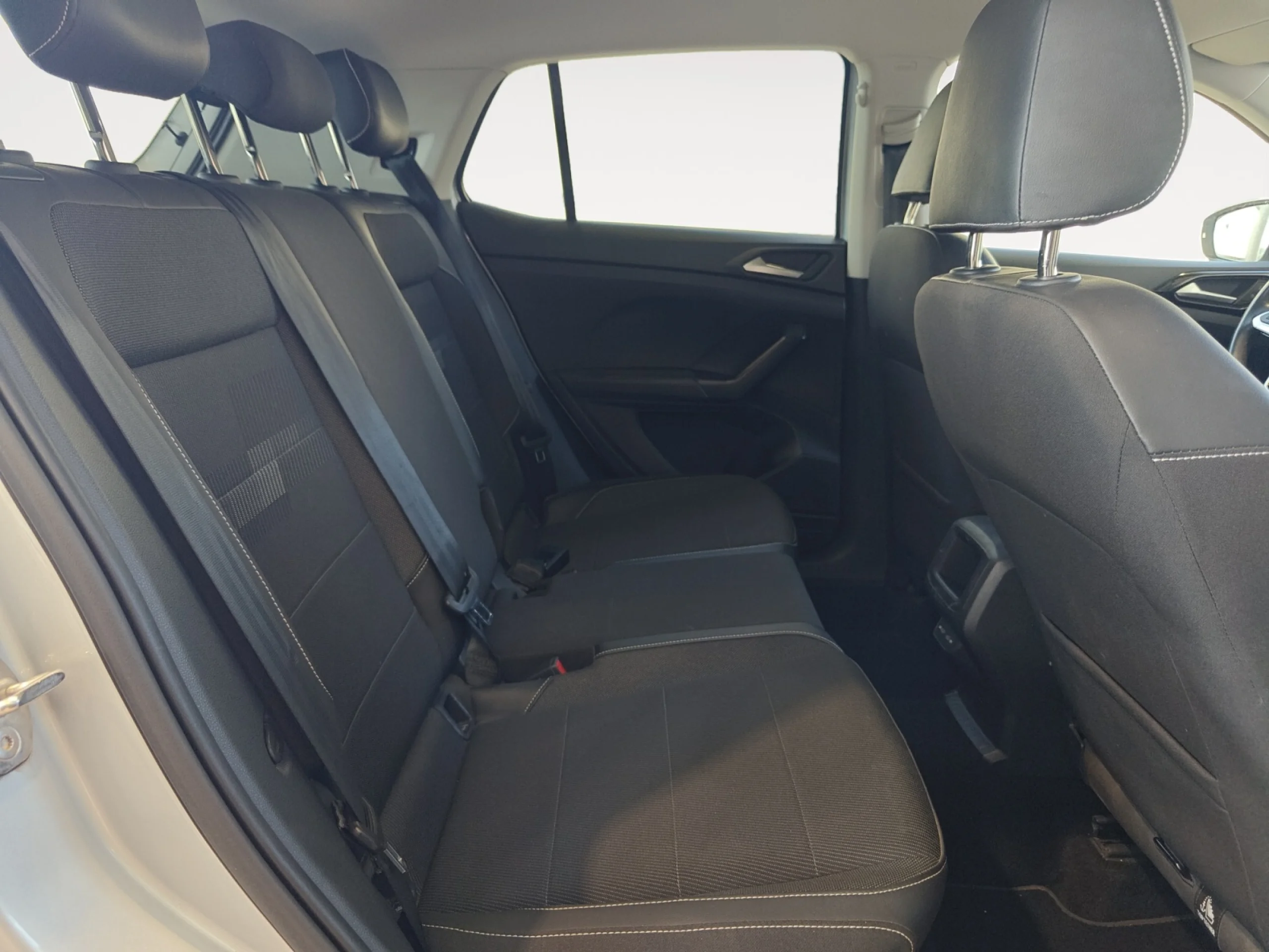 VOLKSWAGEN T CROSS SPORT 1.0 TSI 81KW (110CV) DSG - Foto 6