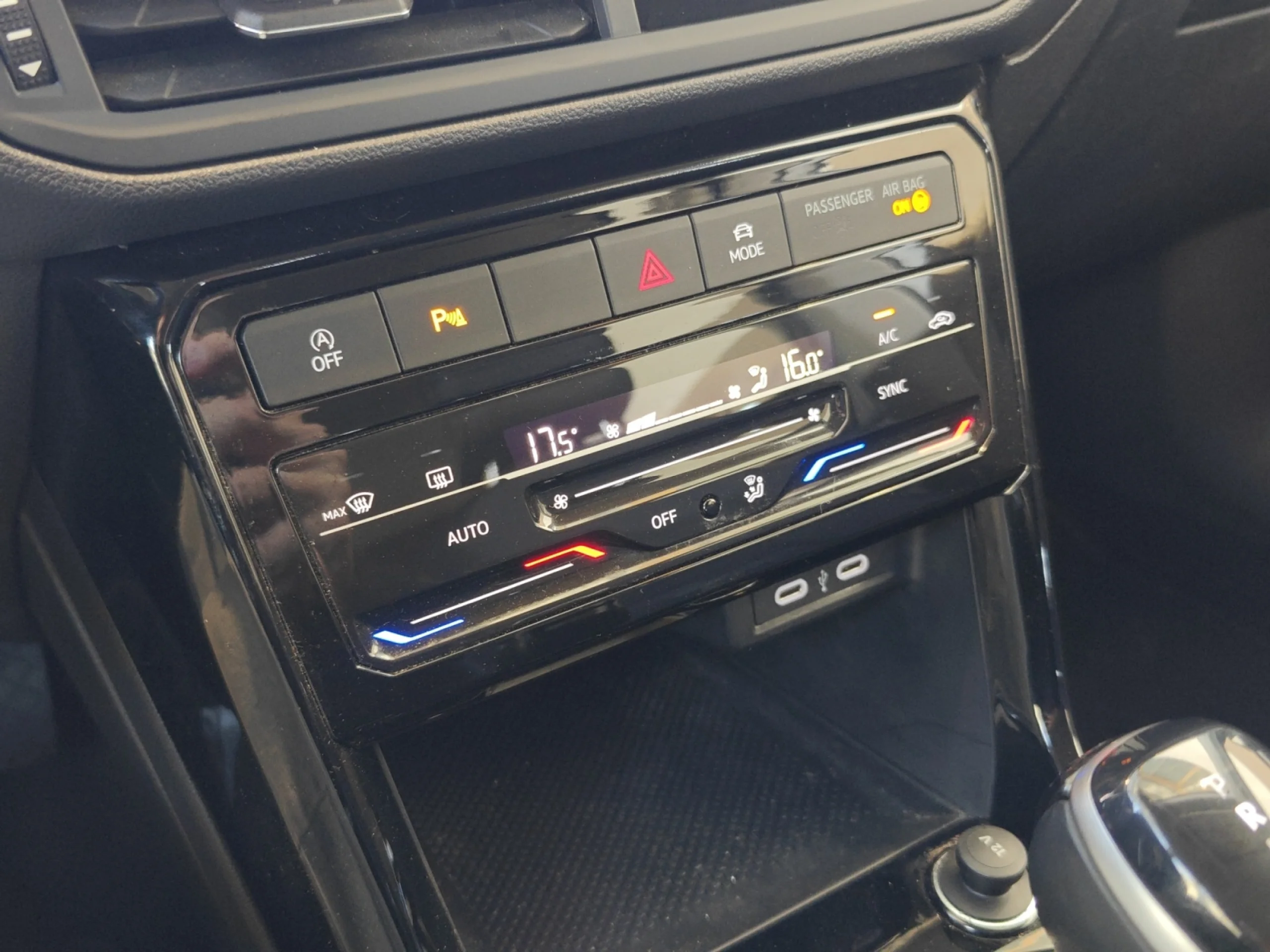 VOLKSWAGEN T CROSS SPORT 1.0 TSI 81KW (110CV) DSG - Foto 20