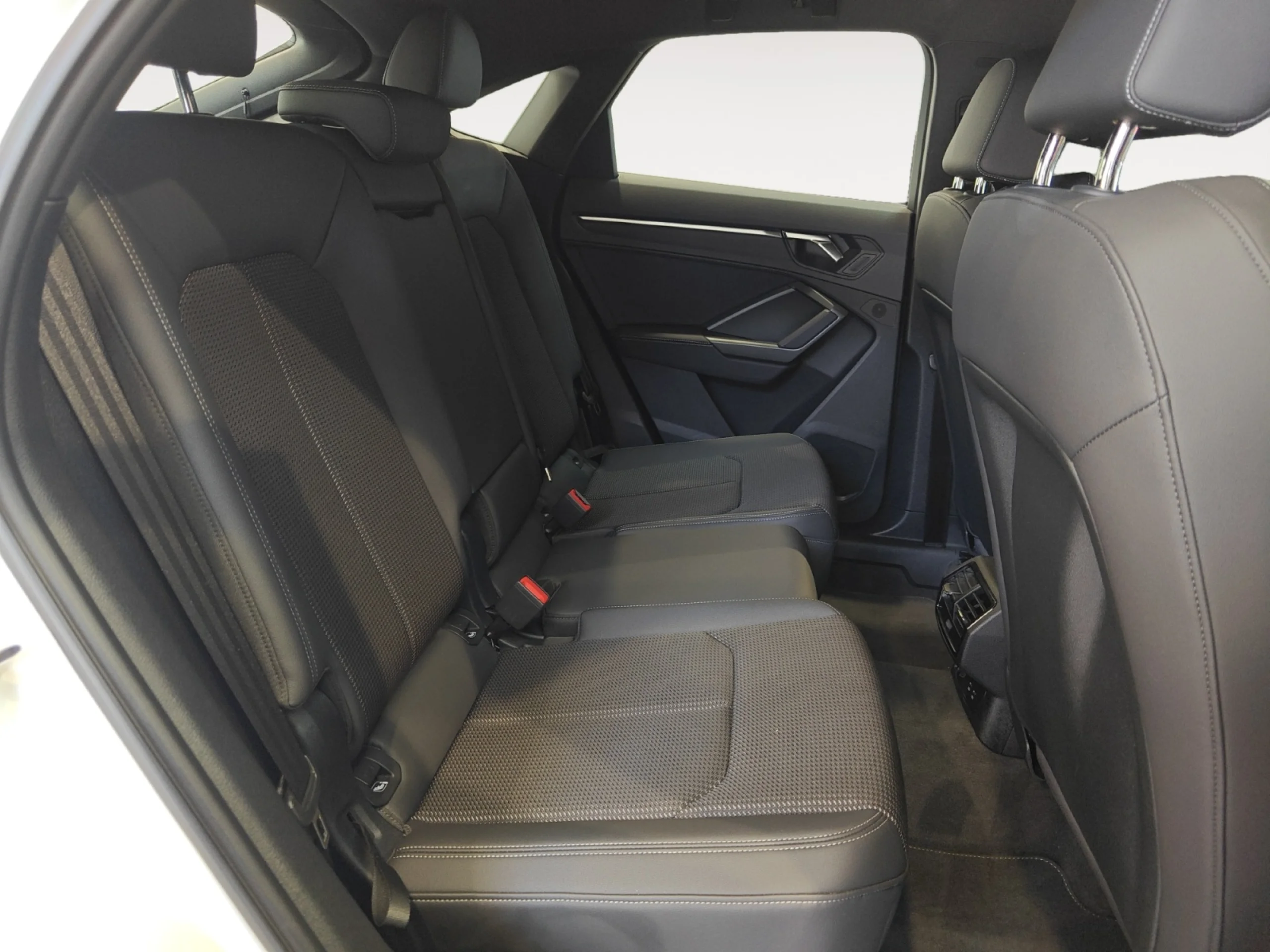 AUDI Q3 SPORTBACK 45 TFSI E 180KW S TRONIC S LINE - Foto 8