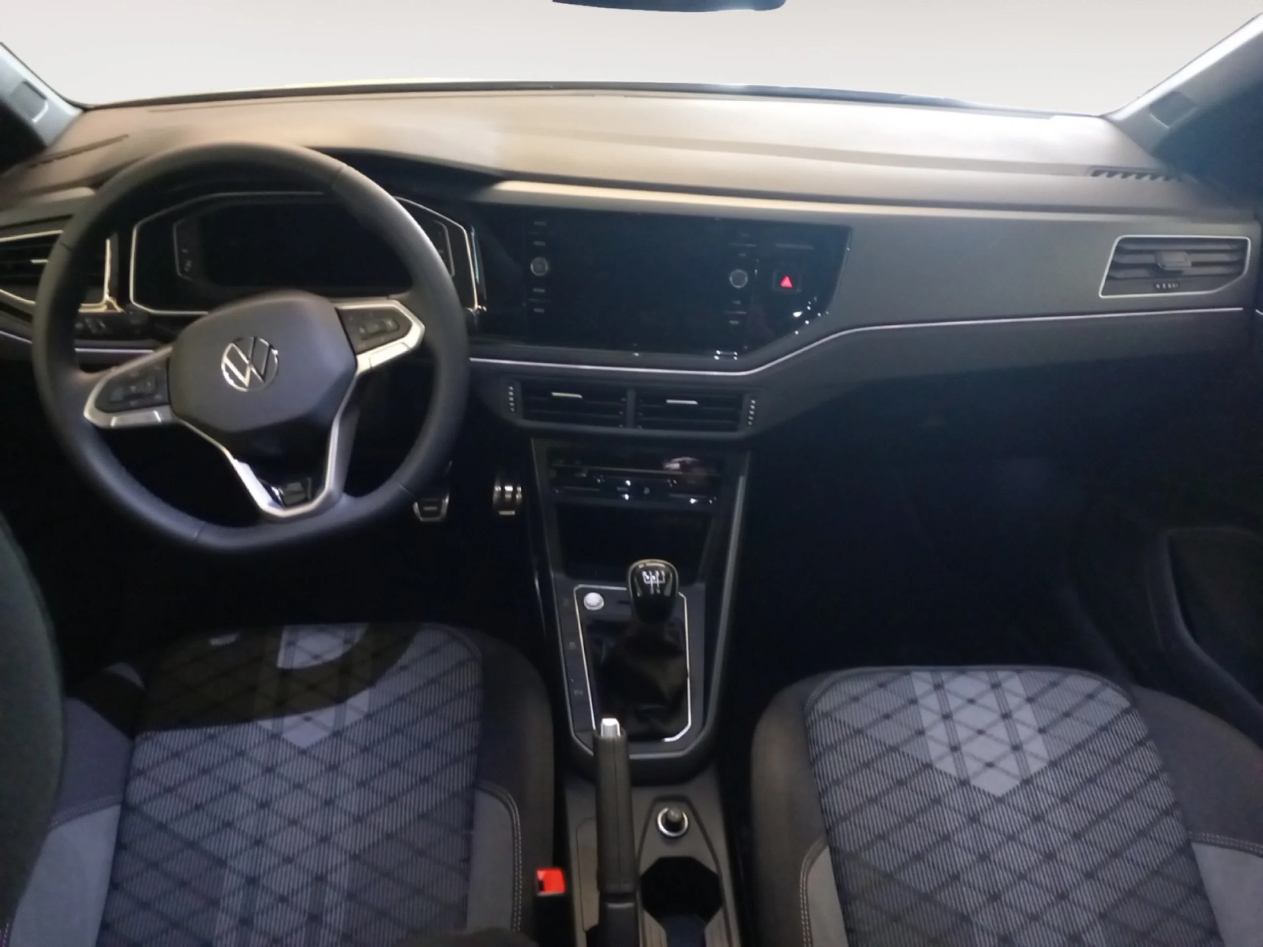 VOLKSWAGEN POLO R LINE 1.0 TSI 70KW (95CV) - Foto 4