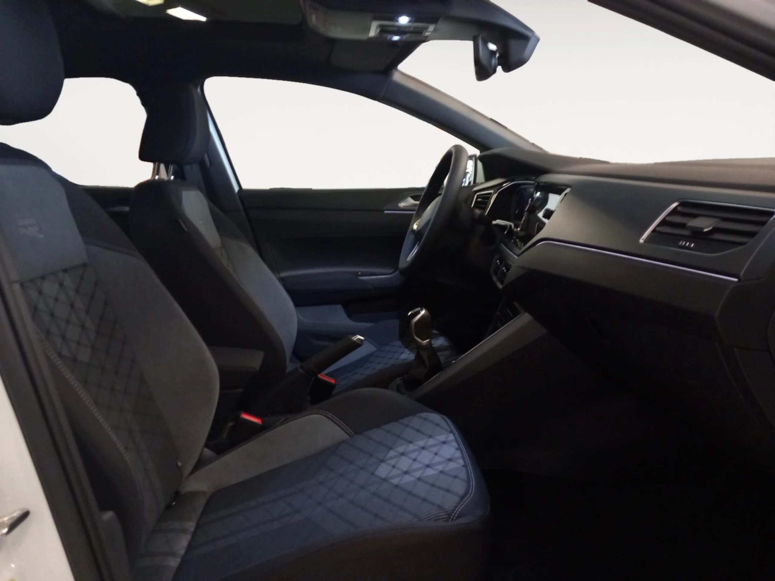 VOLKSWAGEN POLO R LINE 1.0 TSI 70KW (95CV) - Foto 5