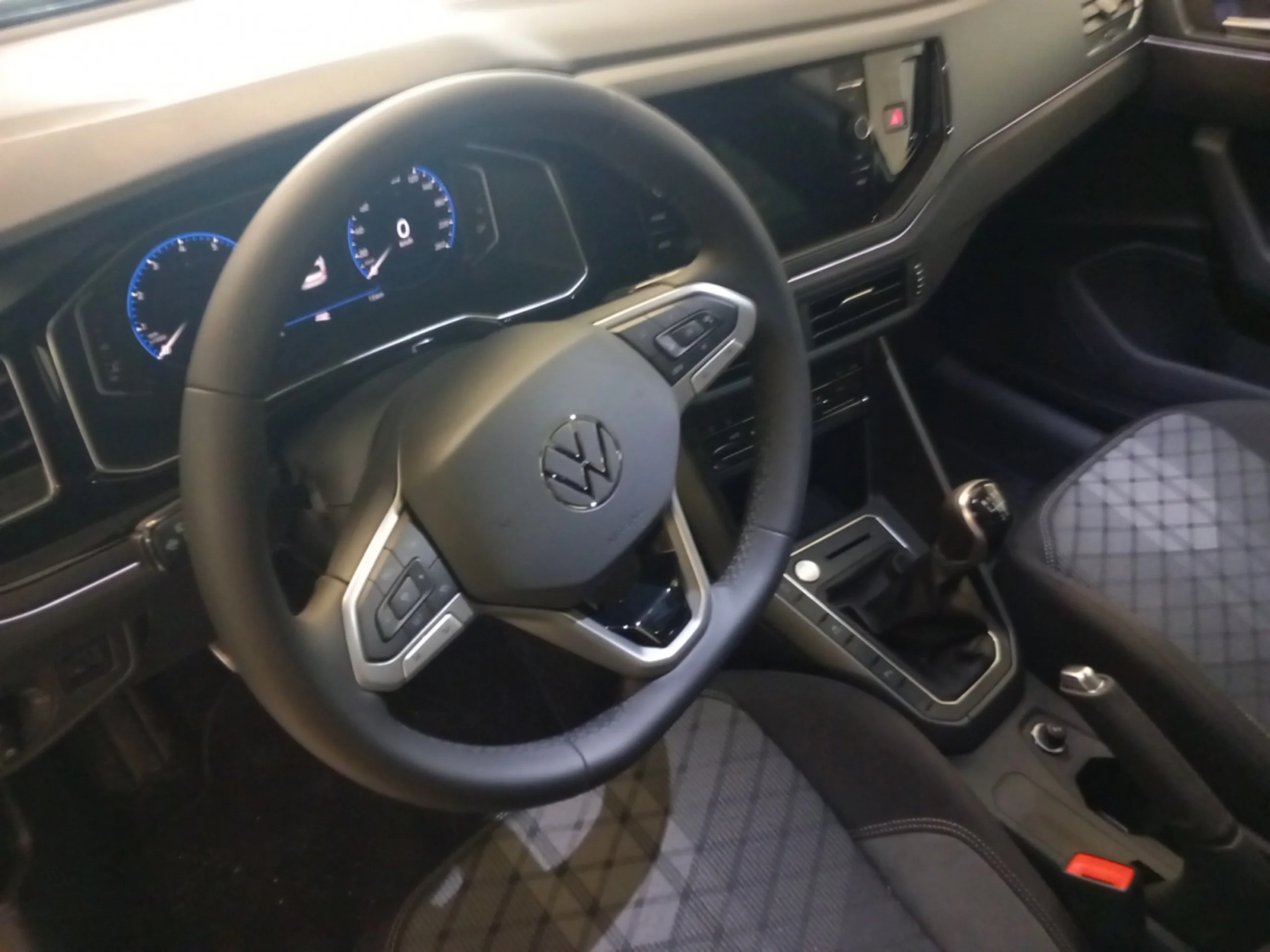 VOLKSWAGEN POLO R LINE 1.0 TSI 70KW (95CV) - Foto 9