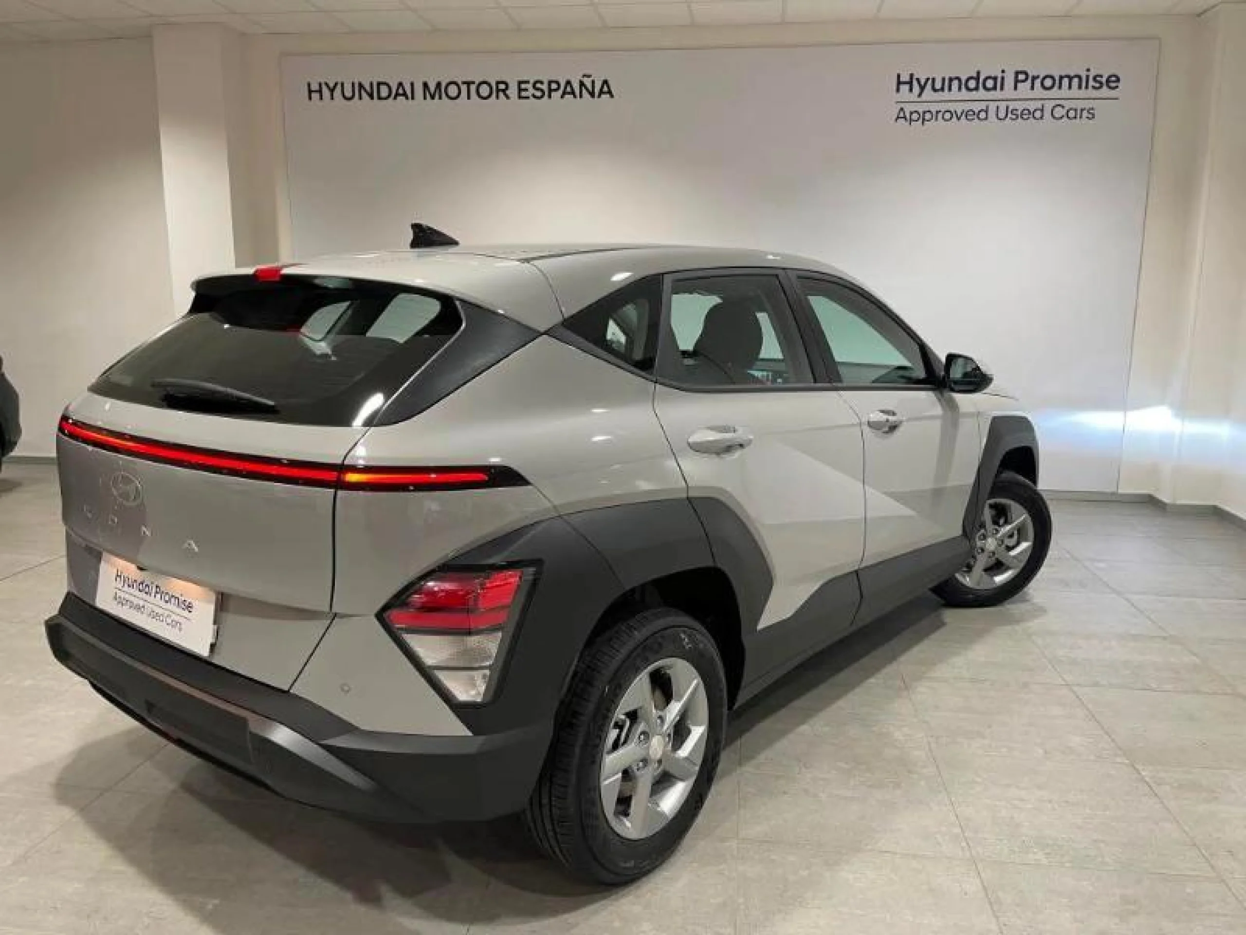 HYUNDAI KONA 1.6T 138CV MAXX - Foto 5