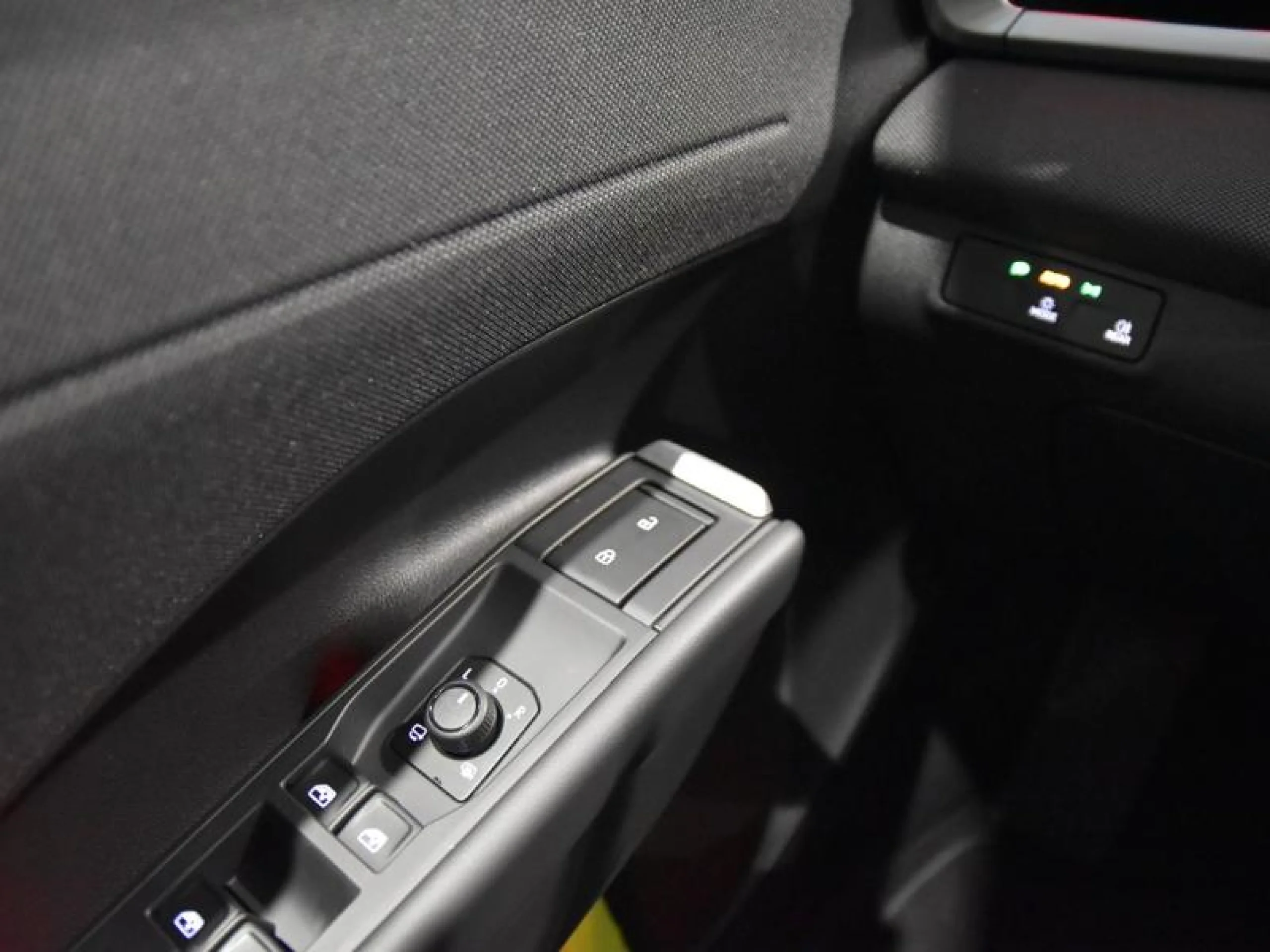 VOLKSWAGEN T ROC T ROC MÁS 1.5 ETSI 110 KW (150 CV)  AUTOMÁTICO DSG 7 VEL. - Foto 18