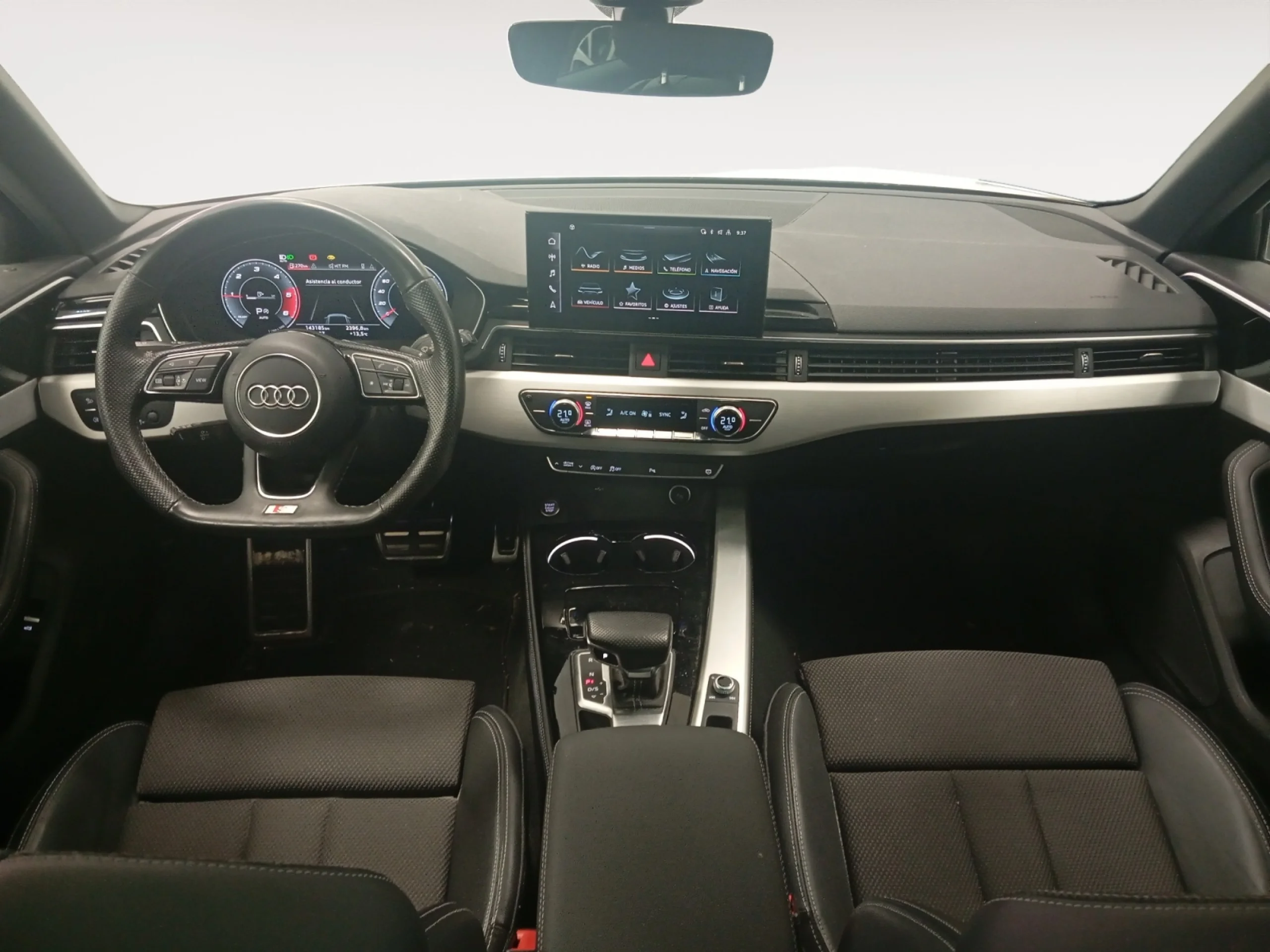 AUDI A4 AVANT BLACK LINE 35 TDI 120KW S TRONIC - Foto 4