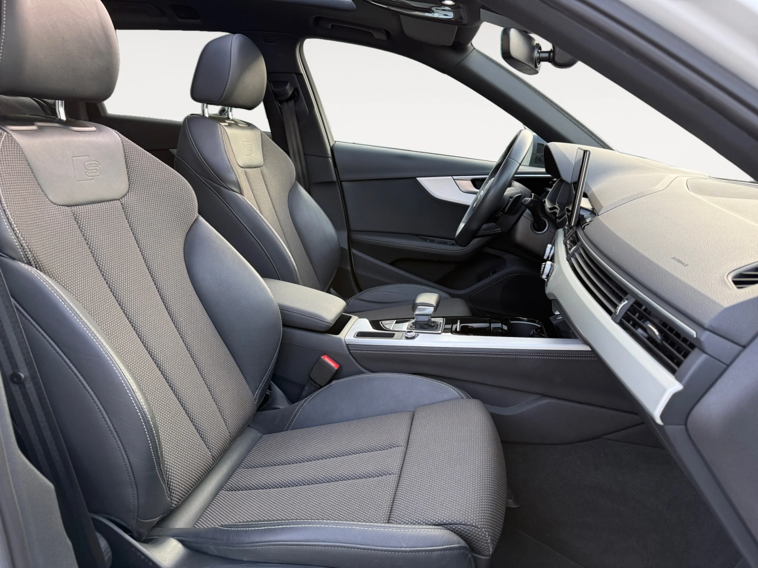 AUDI A4 AVANT BLACK LINE 35 TDI 120KW S TRONIC - Foto 5