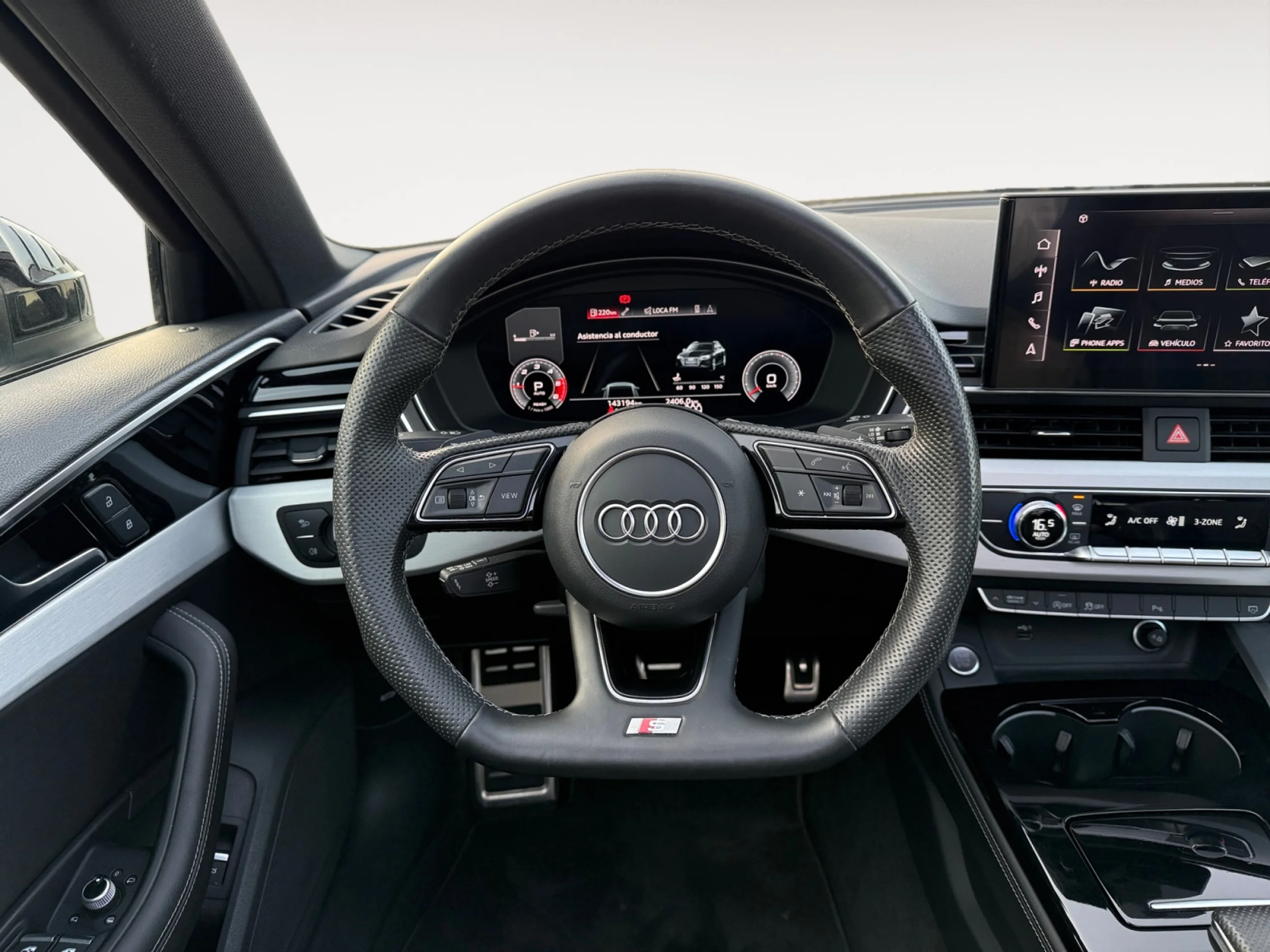 AUDI A4 AVANT BLACK LINE 35 TDI 120KW S TRONIC - Foto 11