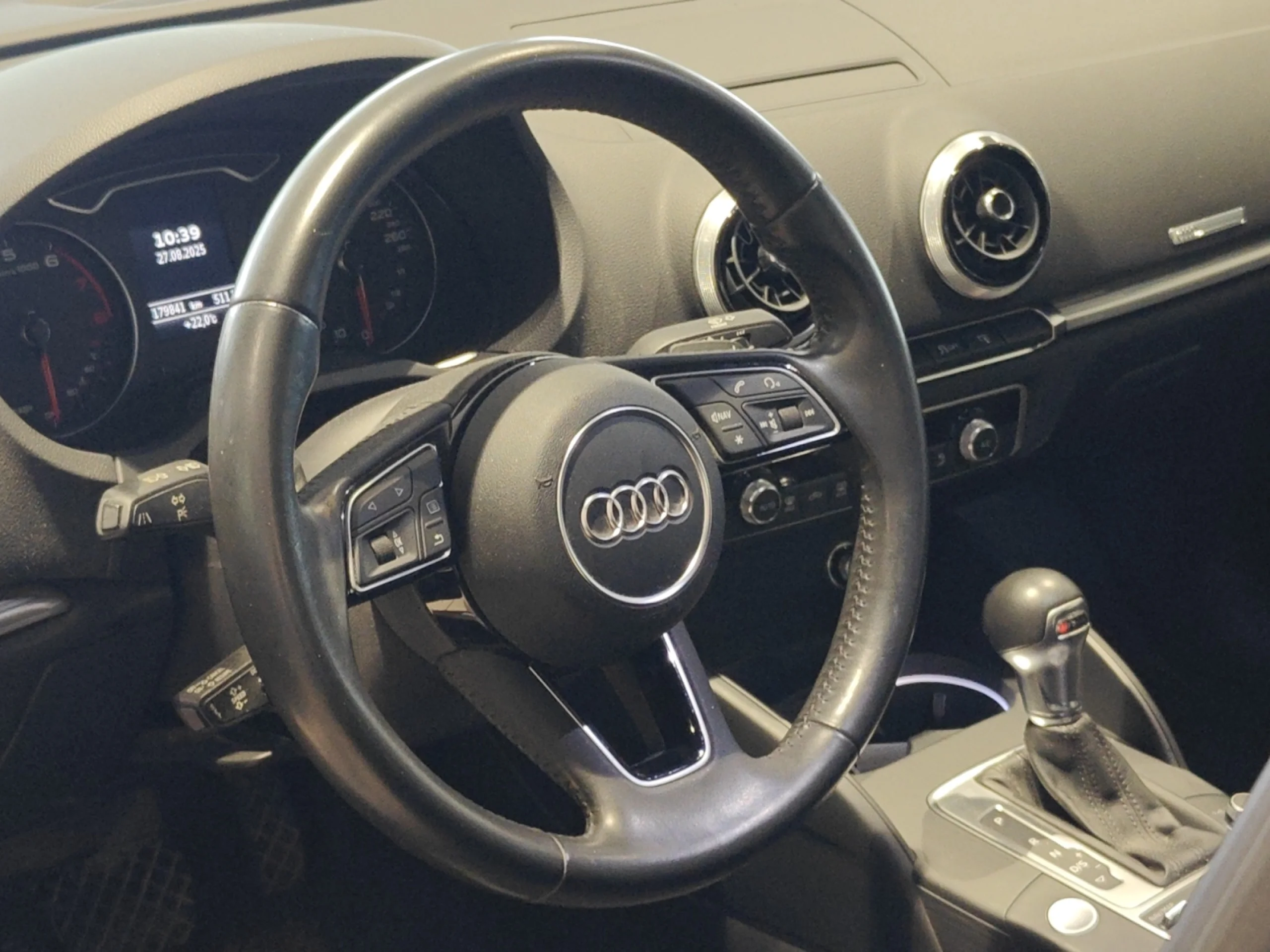 AUDI A3 S LINE ED 1.4 TFSI COD ULTRA S TRO SEDAN - Foto 12