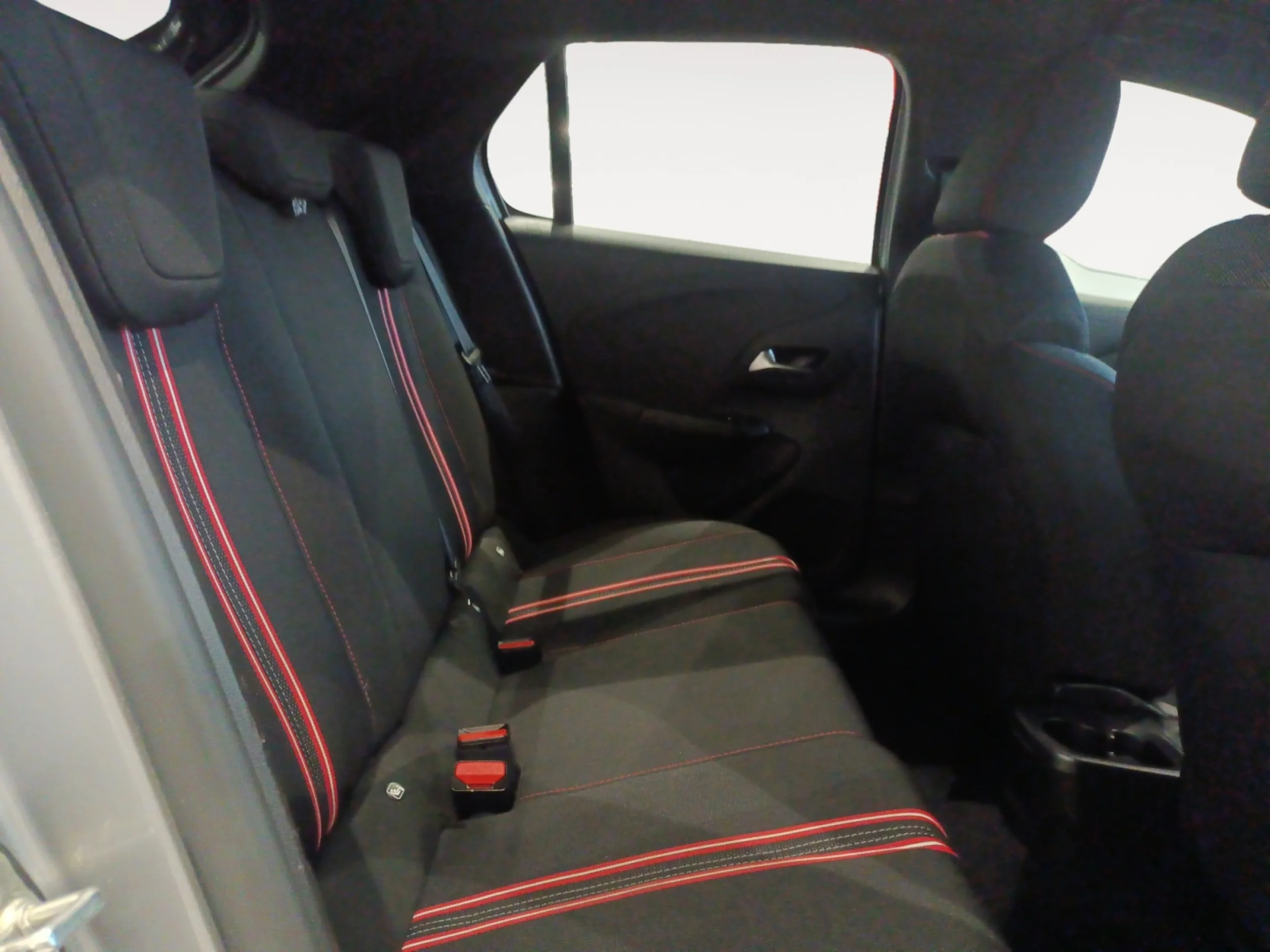 OPEL CORSA 1.2T XHT 96KW (130CV) GS AUTO - Foto 6