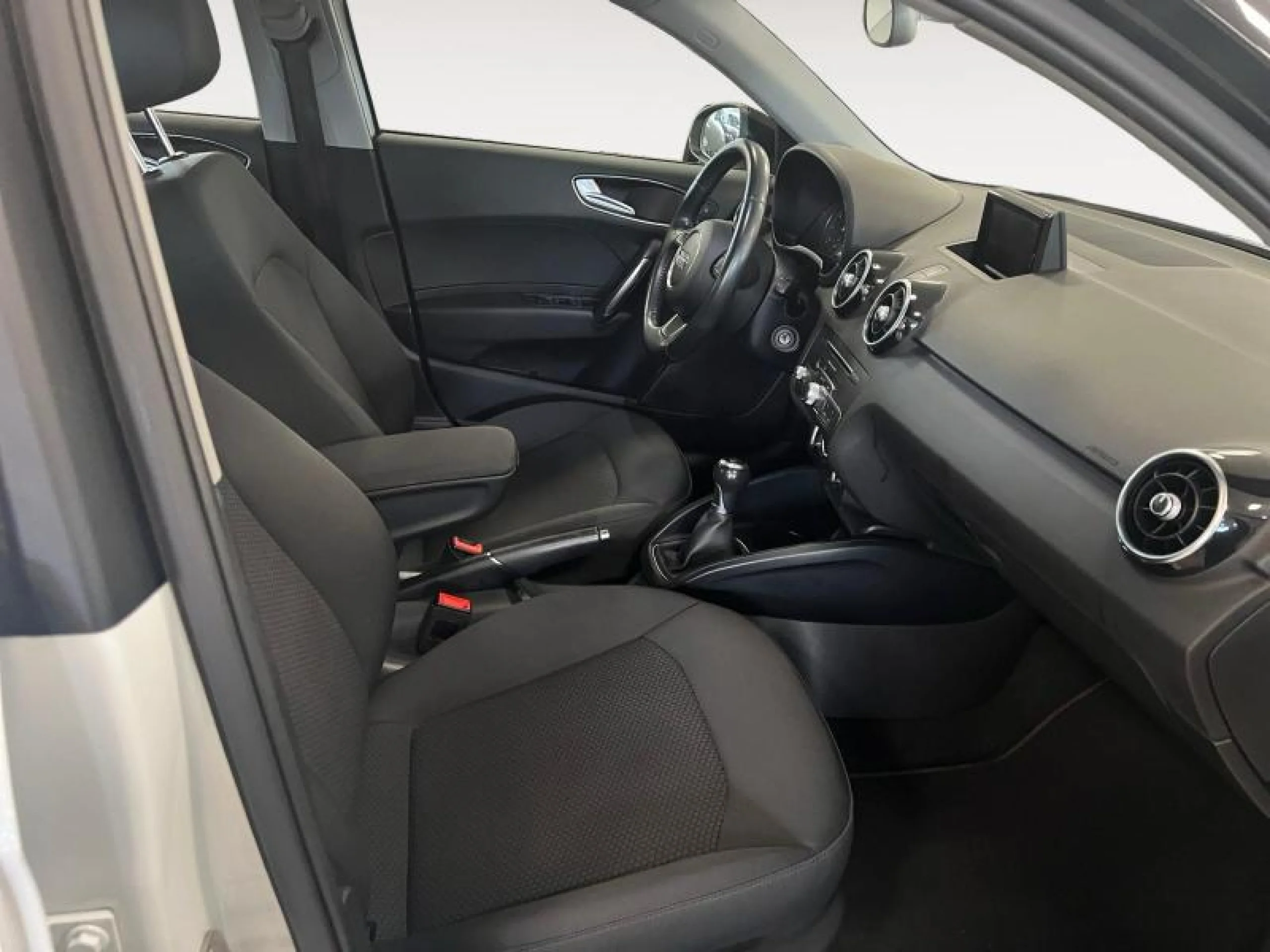 AUDI A1 SPORTBACK 1.4 TFSI ATTRACTION - Foto 6