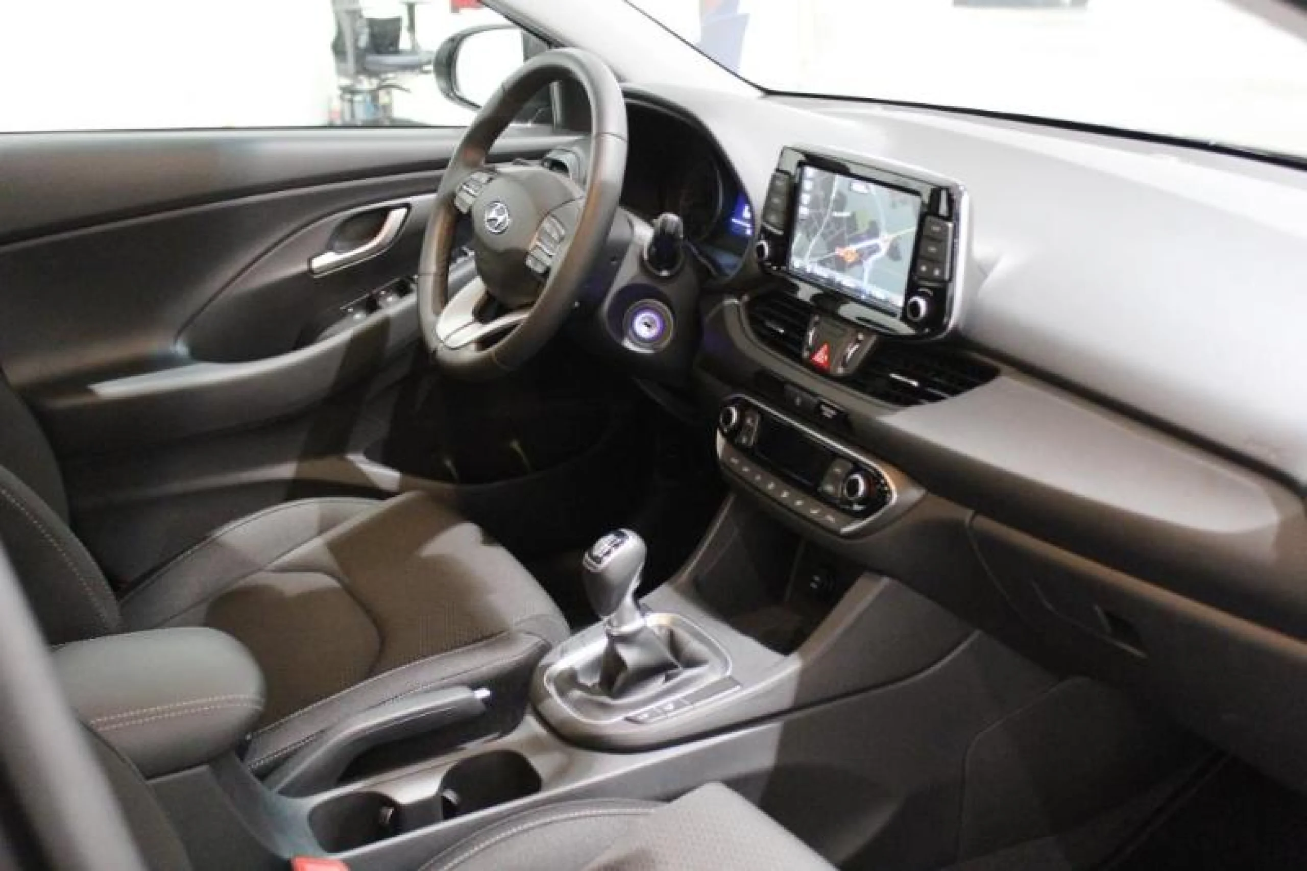 HYUNDAI I30 1.0 TGDI 48V KLASS FASTBACK - Foto 3