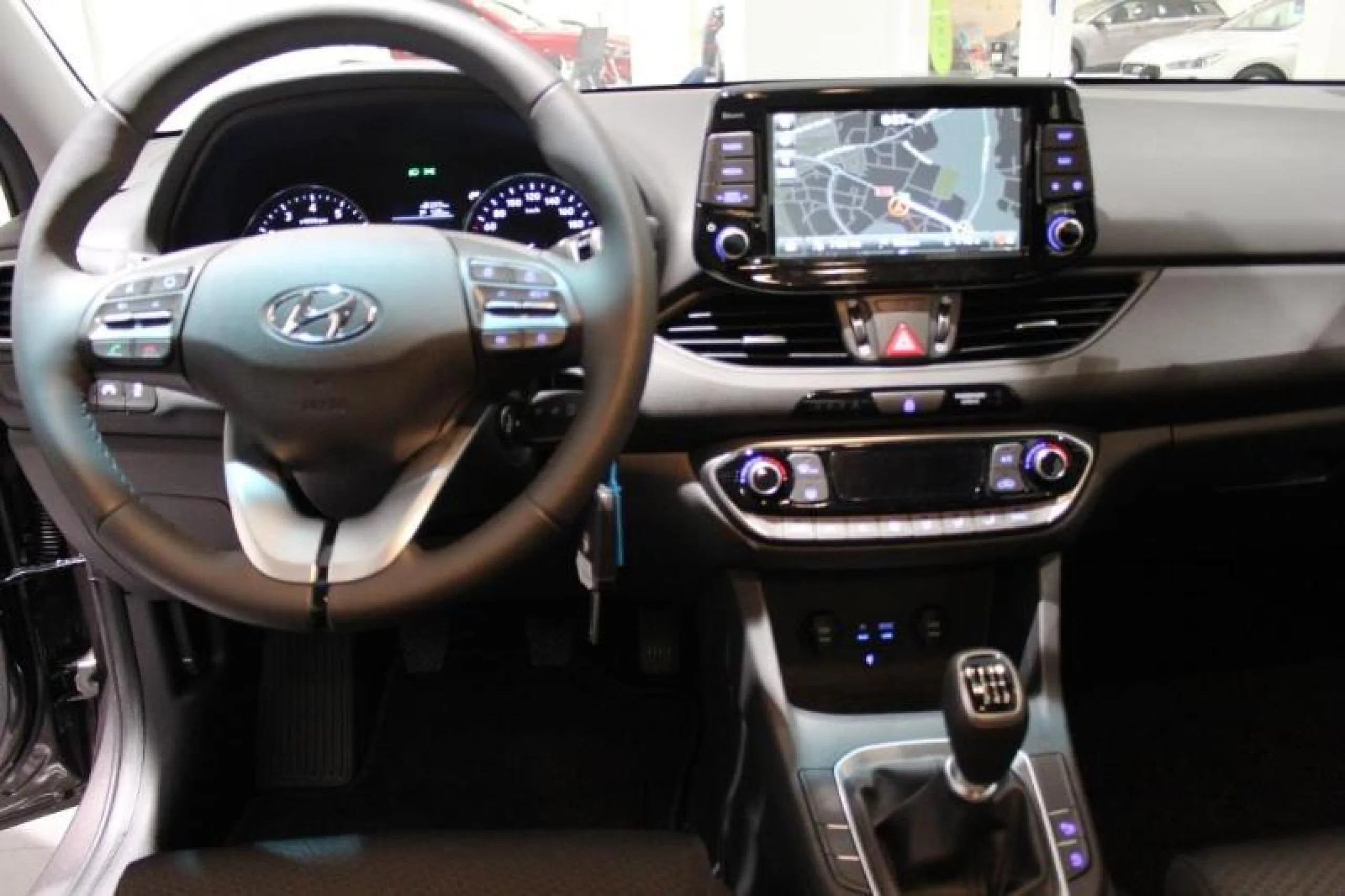 HYUNDAI I30 1.0 TGDI 48V KLASS FASTBACK - Foto 6