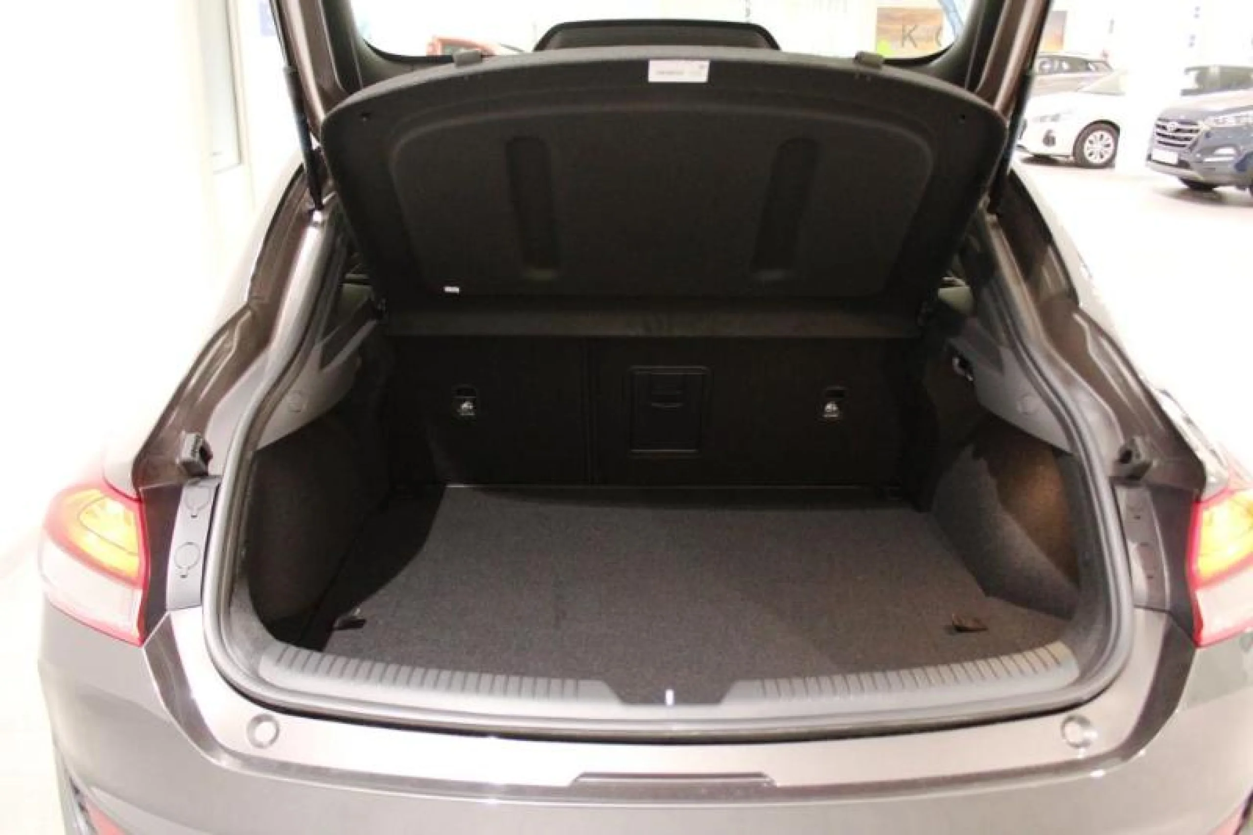 HYUNDAI I30 1.0 TGDI 48V KLASS FASTBACK - Foto 9