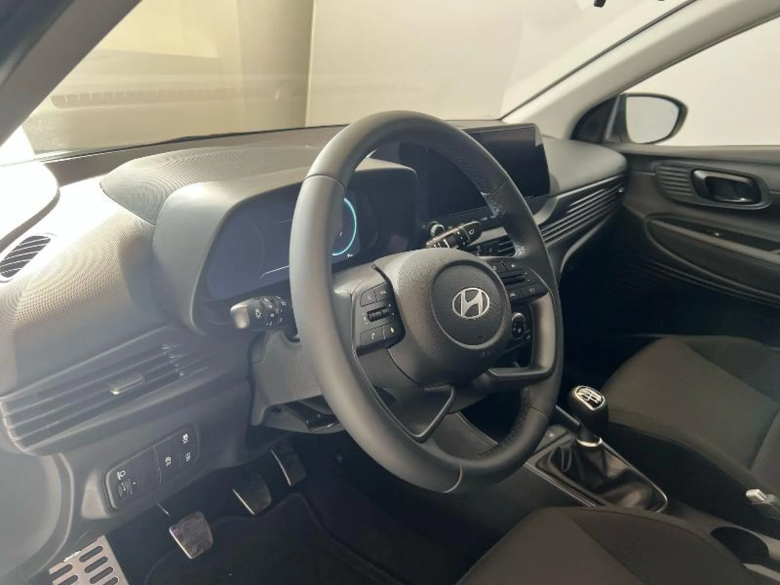 HYUNDAI BAYON 1.0 TGDI 100 CV 48 V MAXX - Foto 8