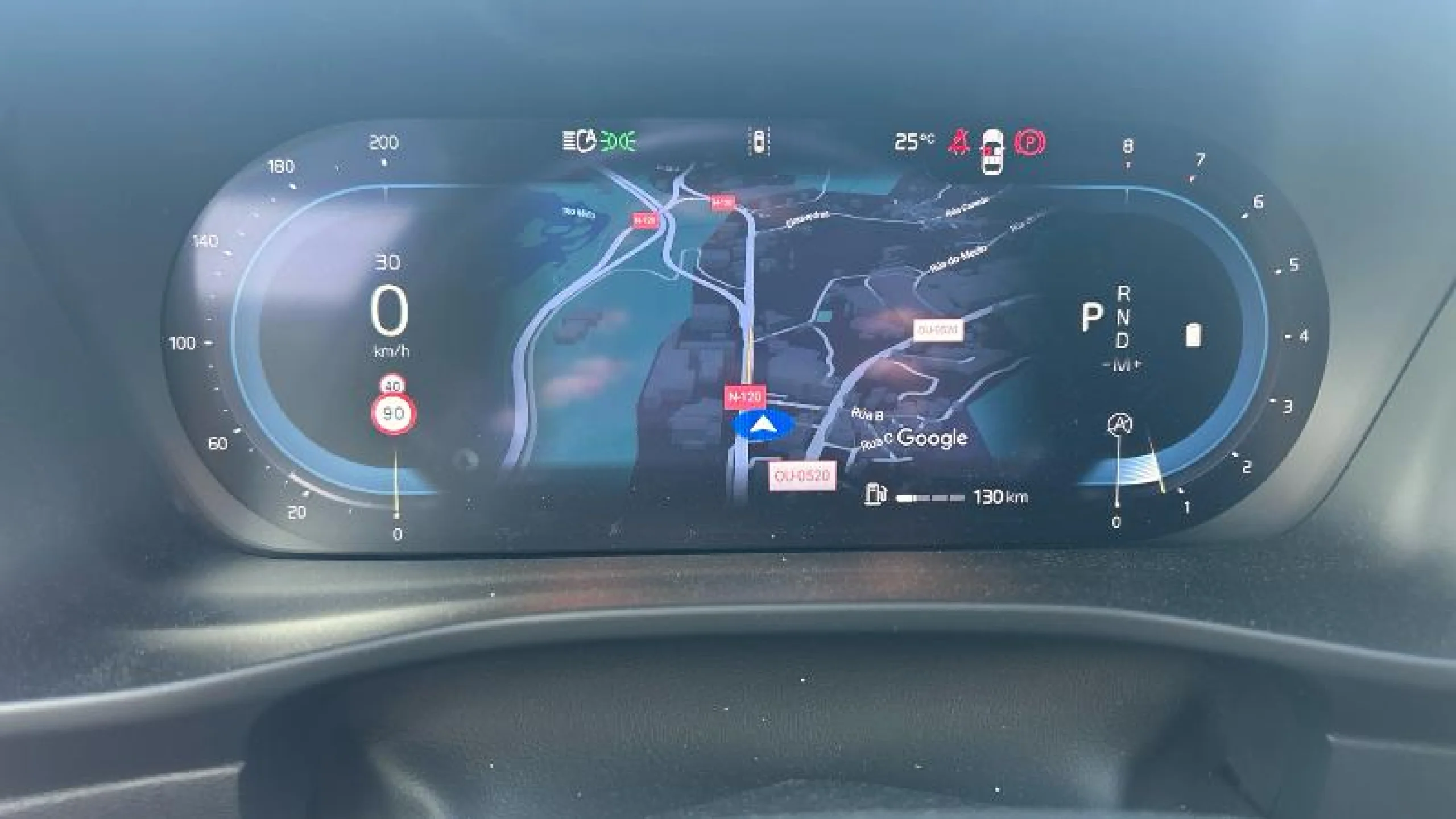 VOLVO XC40 2.0 B3 G PLUS DARK AUTO - Foto 13