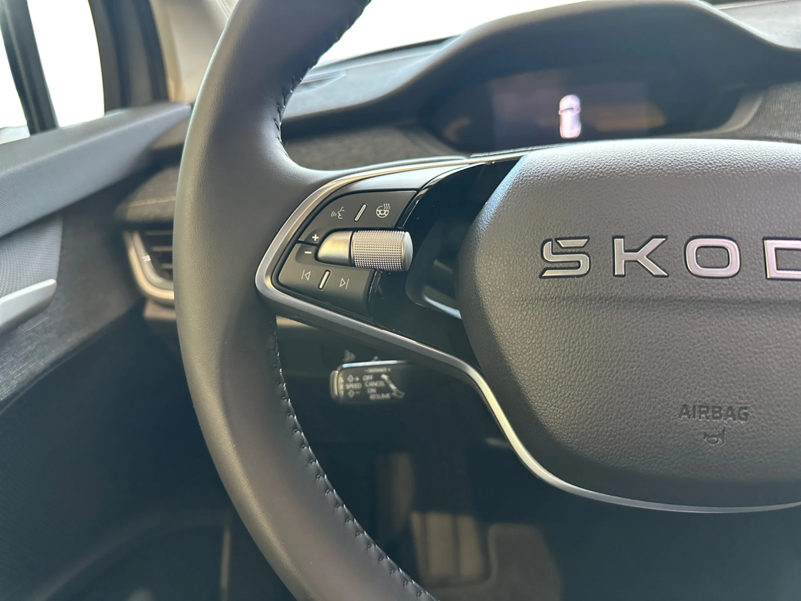 SKODA ELROQ 150 KW (204 CV) 63 KWH (59 KWH NETA) - Foto 11