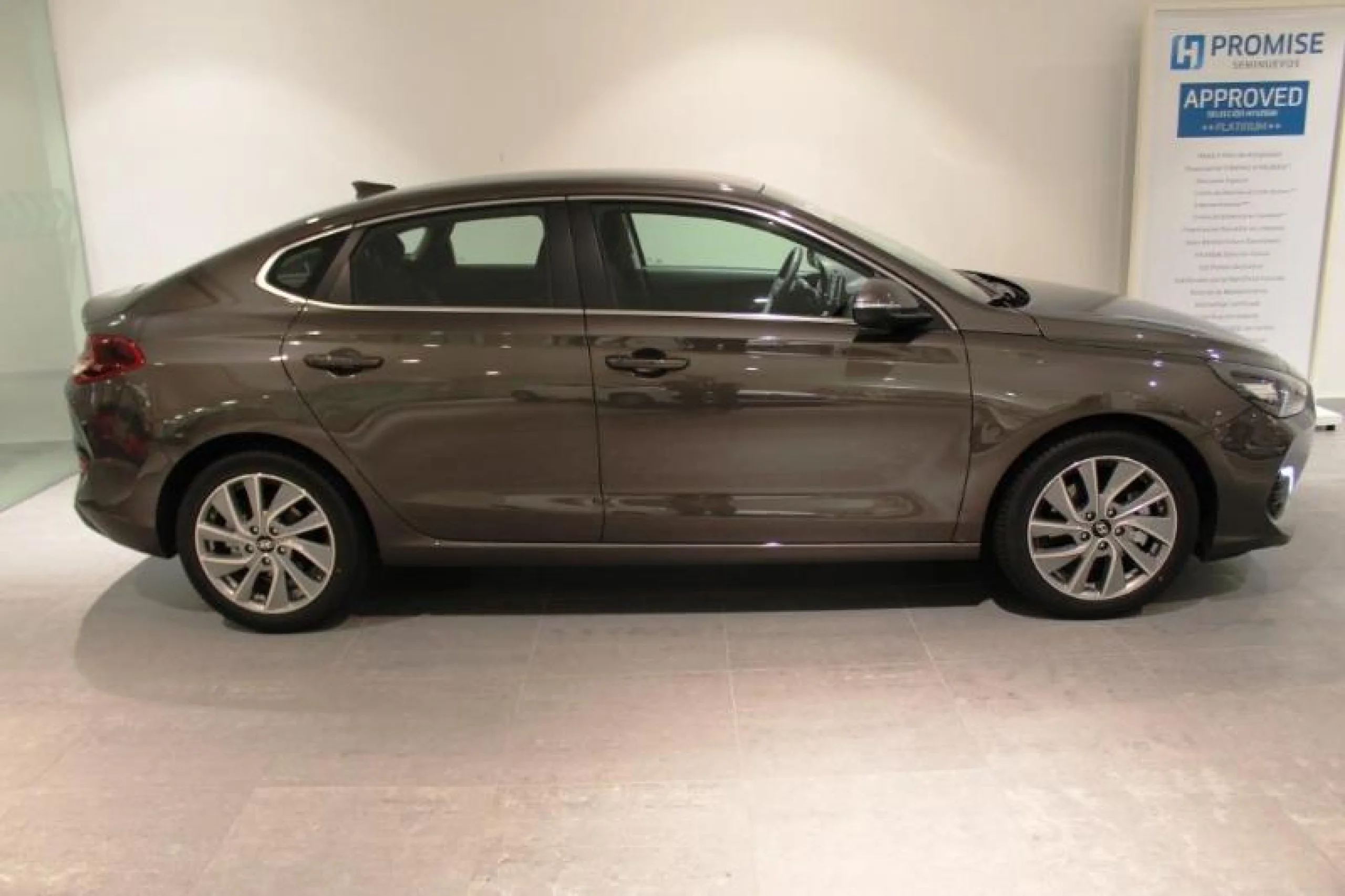 HYUNDAI I30 1.0 TGDI 48V KLASS FASTBACK - Foto 2