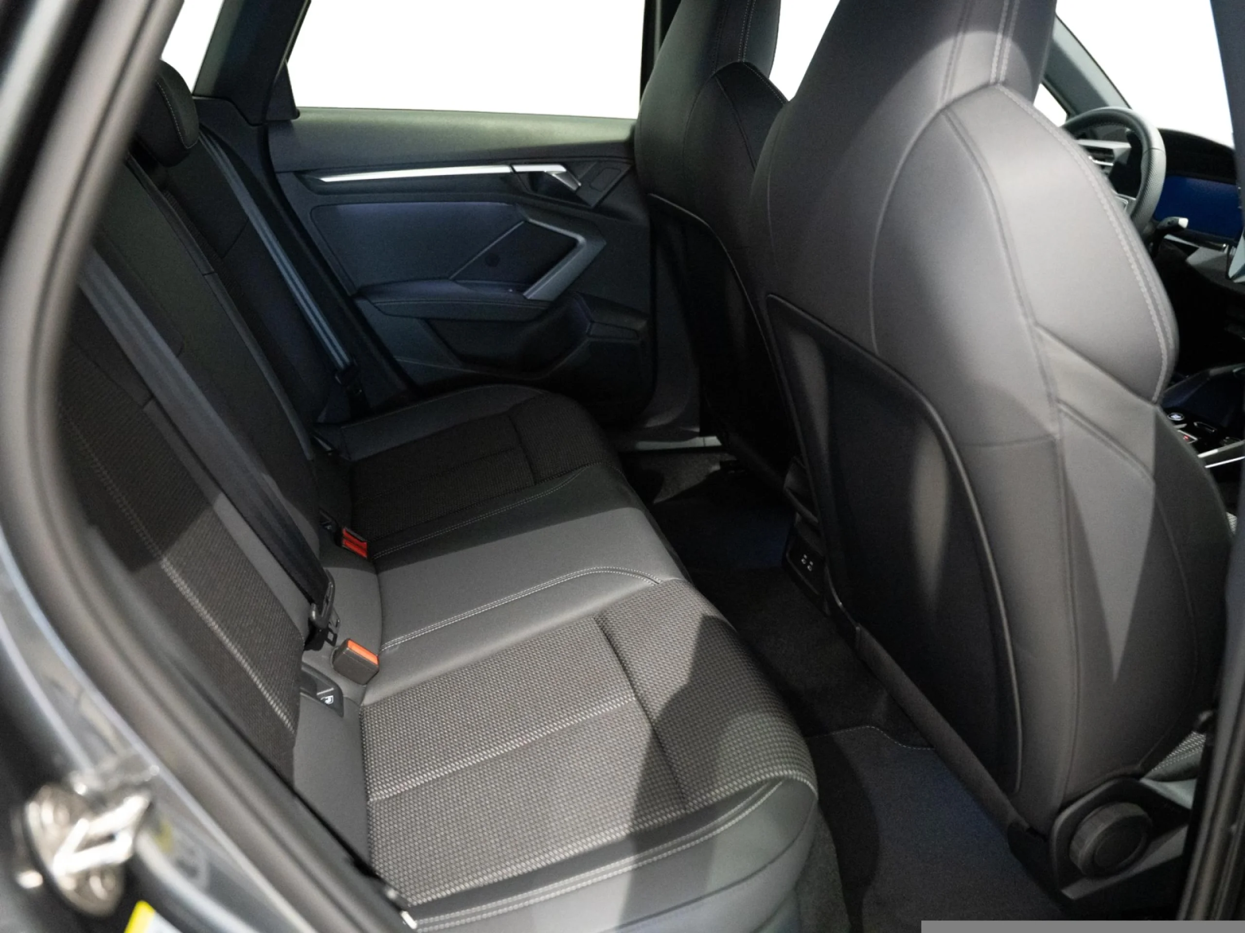 AUDI A3 SPORTBACK S LINE 40 TFSI E 150KW S TRON - Foto 8