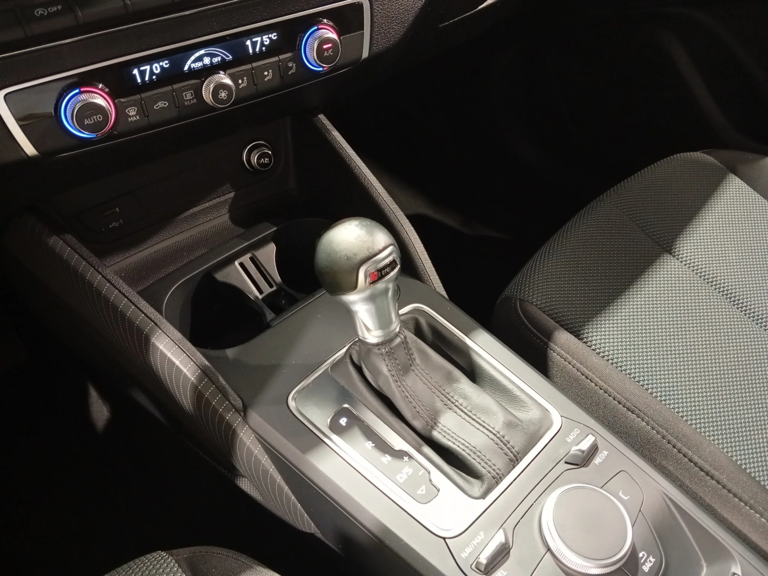 AUDI Q2 ALL IN EDIT 30 TDI 85KW (116CV) S TRONIC - Foto 13