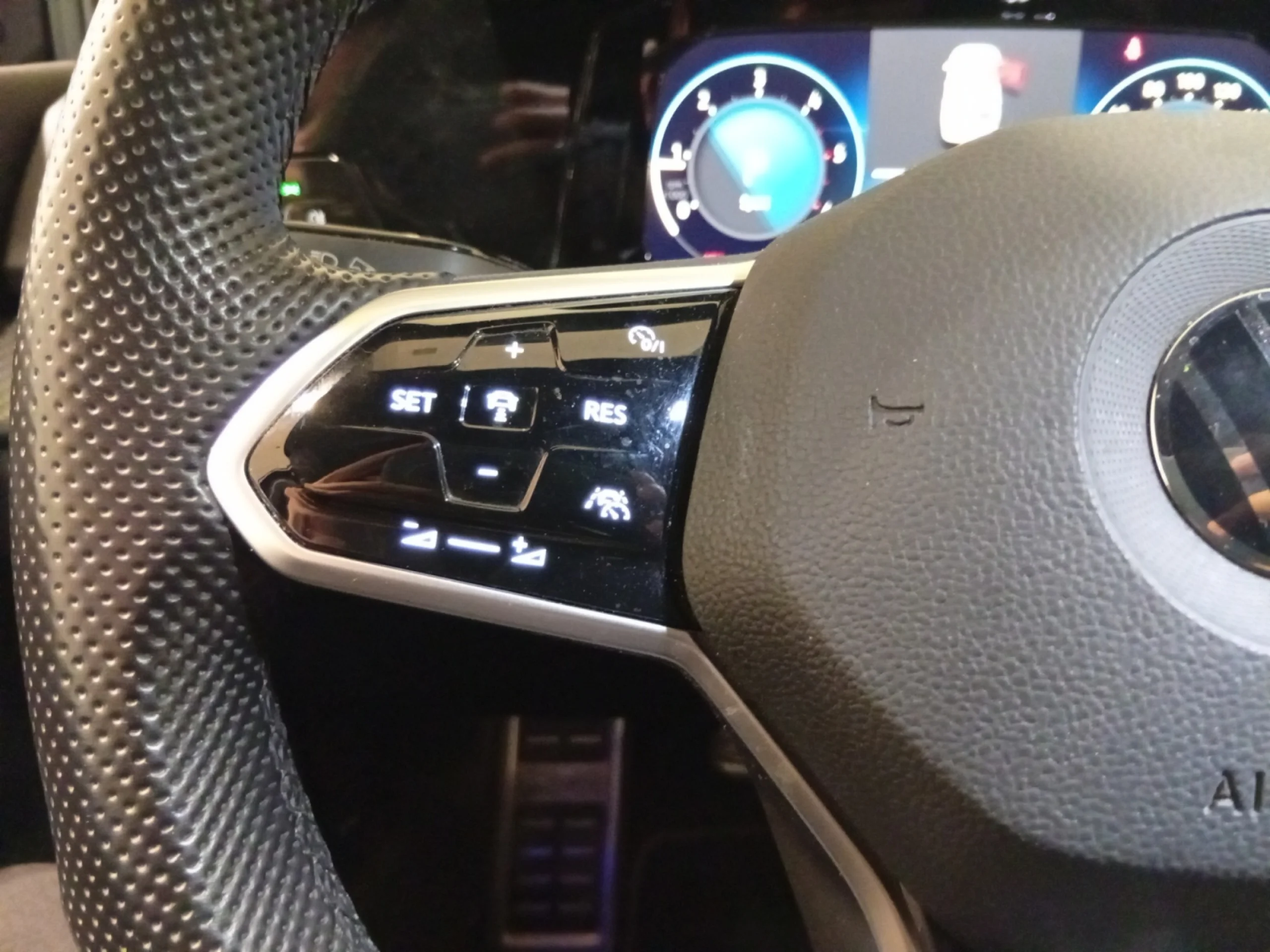 VOLKSWAGEN GOLF R LINE 2.0 TDI 110KW (150CV) DSG - Foto 8