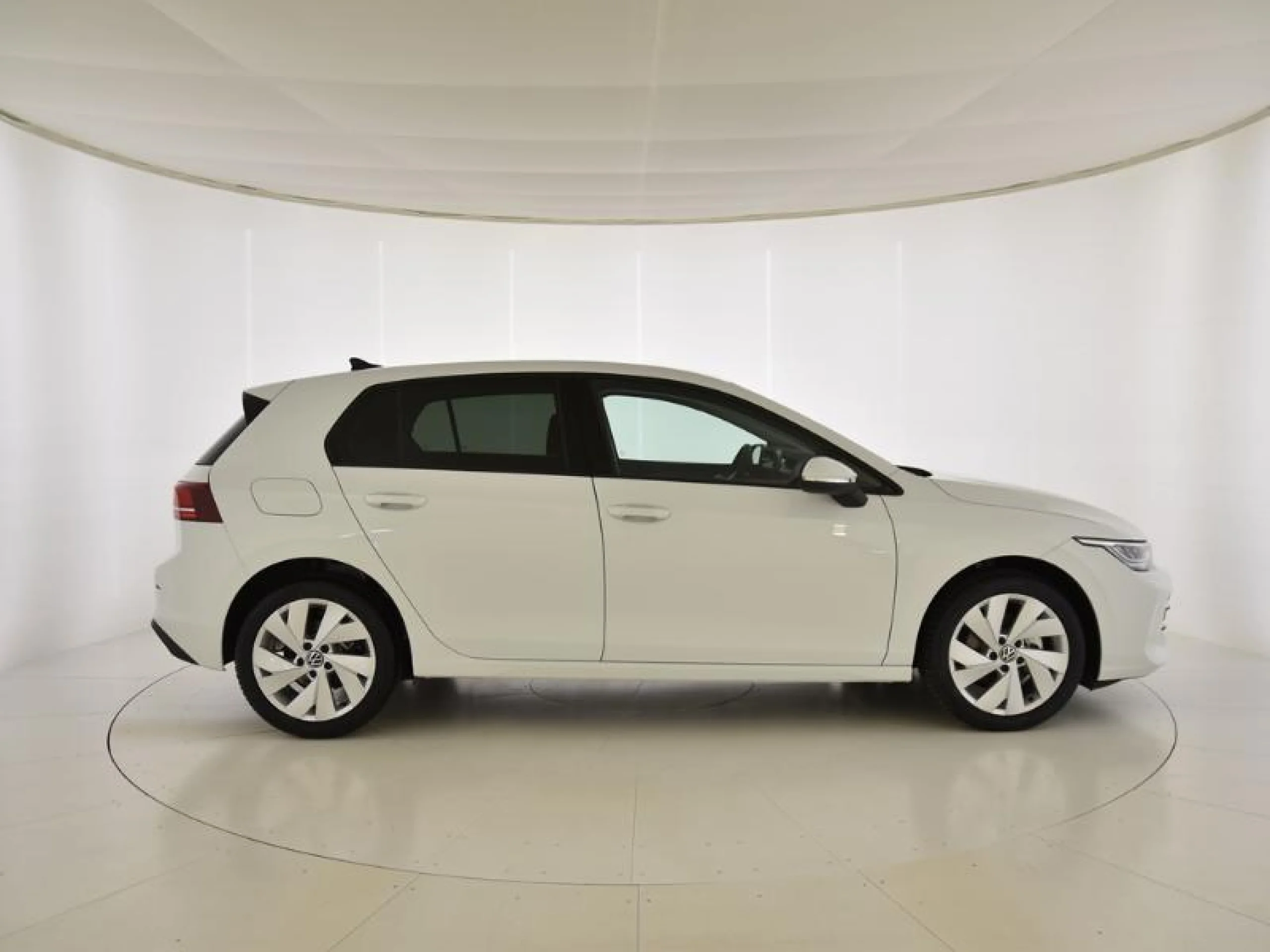 VOLKSWAGEN GOLF ··MÃ¡S·· 1.5 TSI 85KW (115CV) - Foto 3