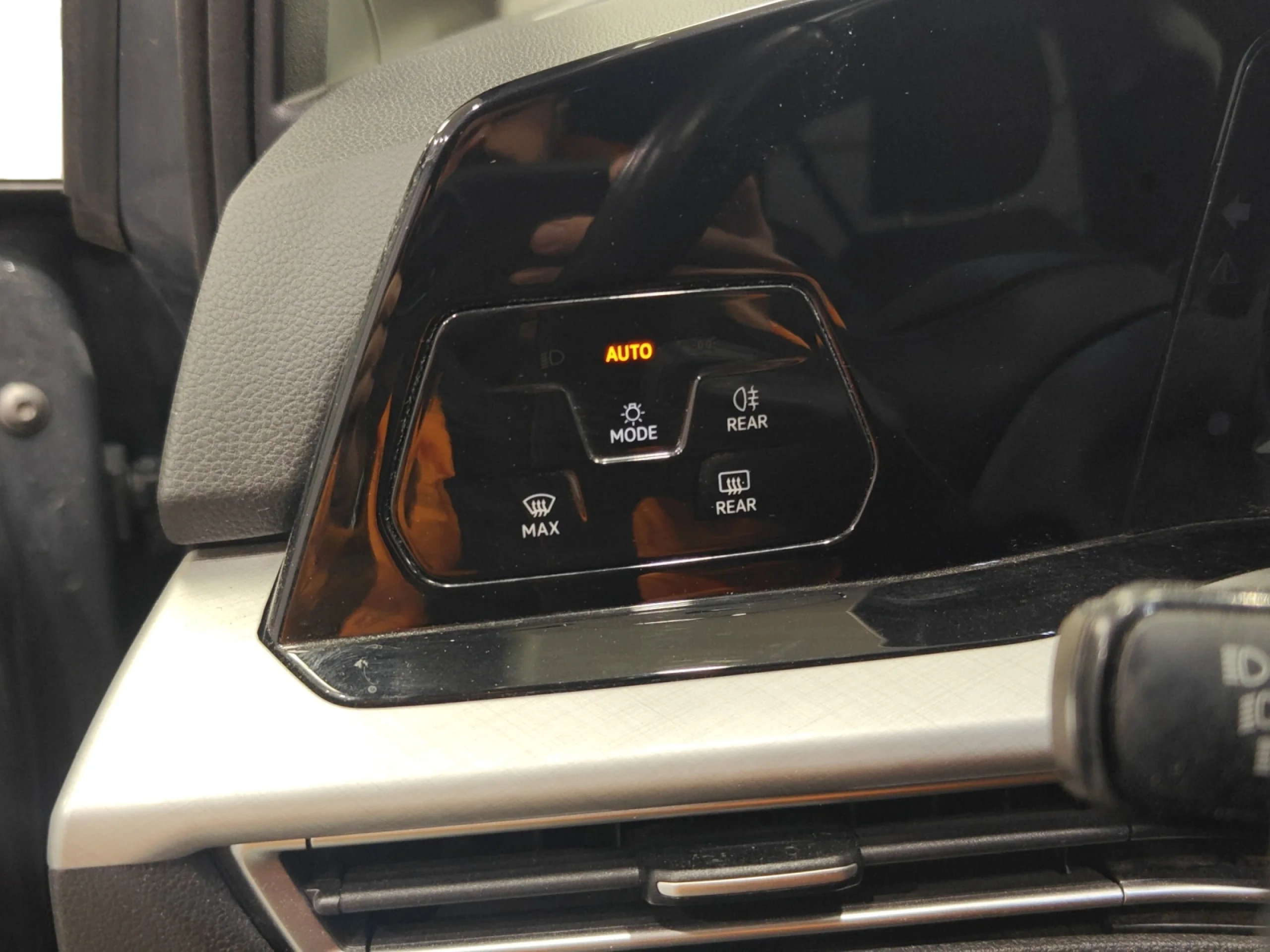 VOLKSWAGEN GOLF LIFE 1.5 TSI 96KW (130CV) - Foto 12