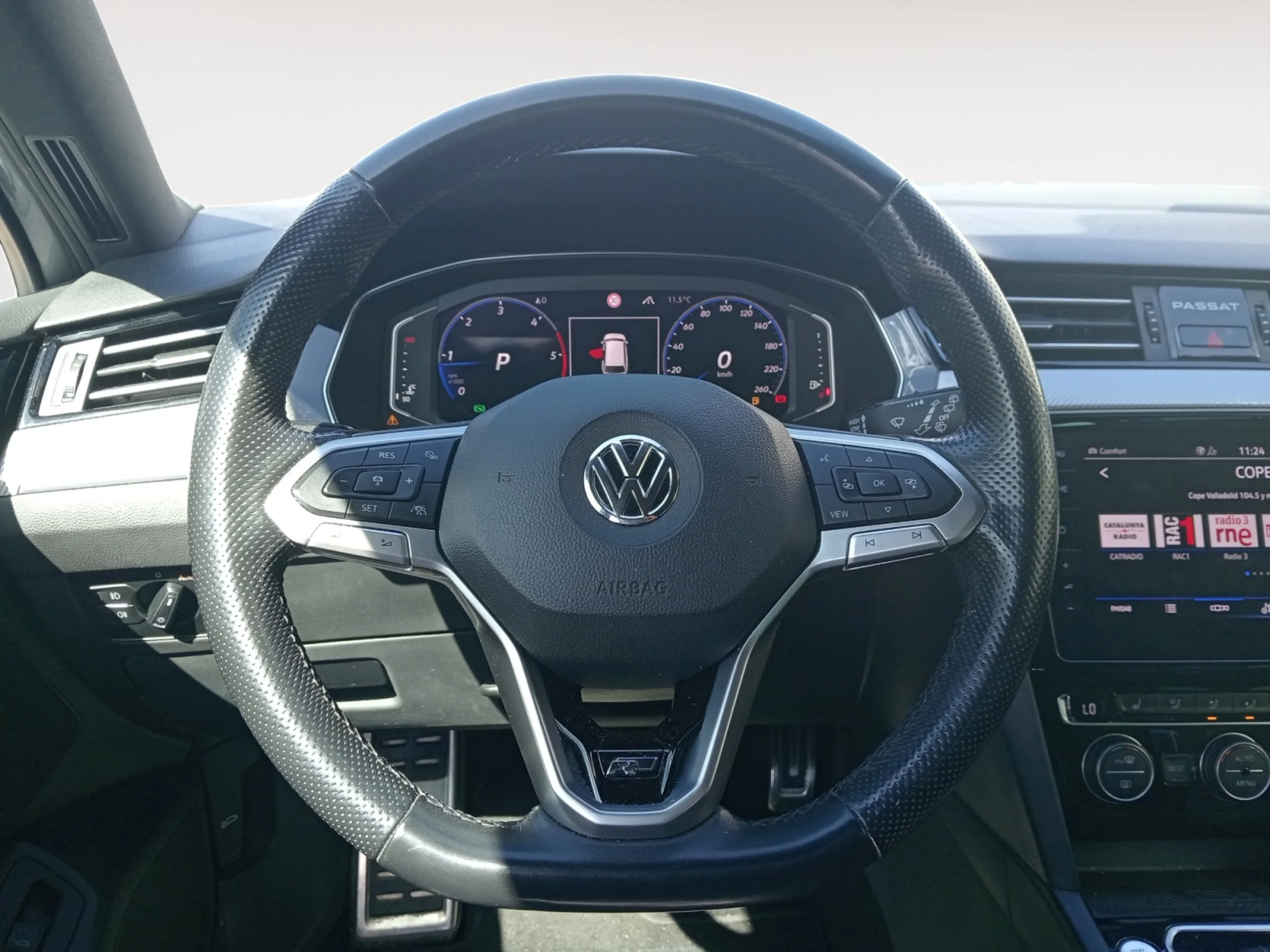 VOLKSWAGEN PASSAT VARIANT R LINE 2.0 TDI 140KW (190CV) DSG - Foto 11