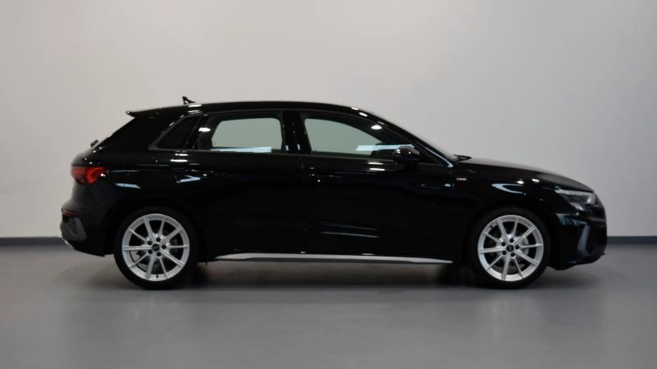 AUDI A3 SPORTBACK S LINE 35 TFSI 110KW S TRONIC - Foto 3