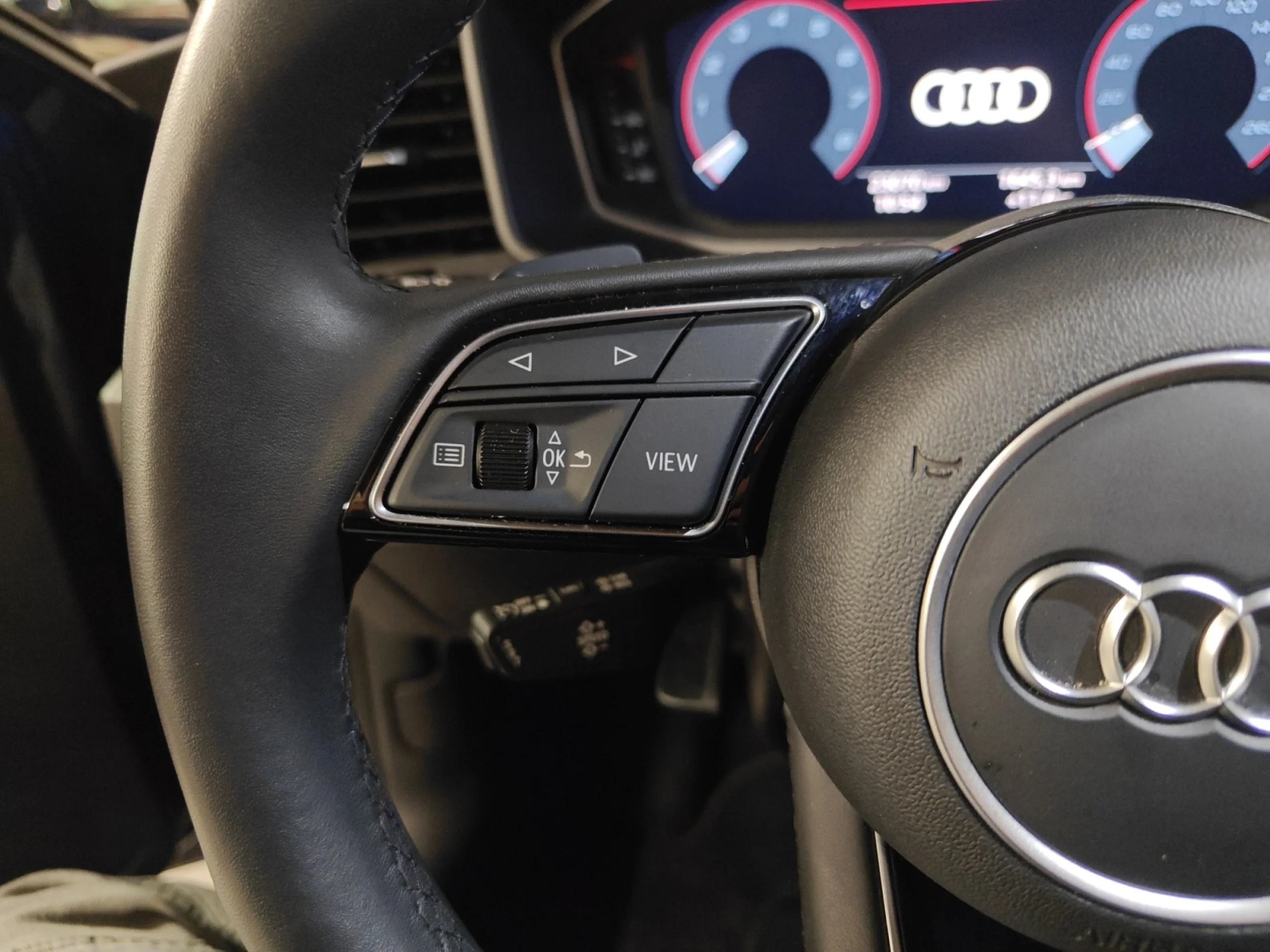 AUDI A1 SPORTBACK ADRENALIN 30 TFSI 85KW (116CV) - Foto 11