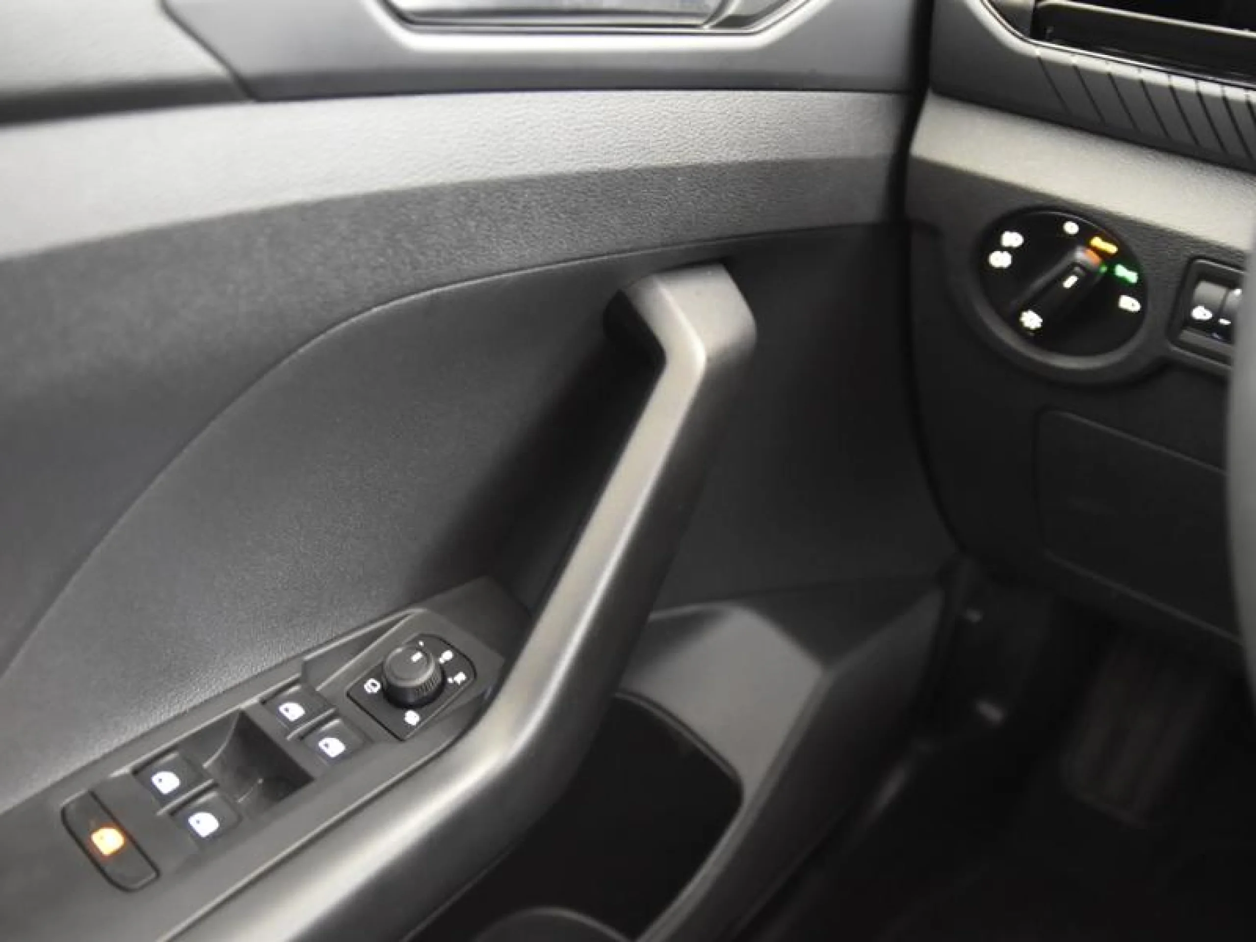 VOLKSWAGEN T CROSS ADVANCE 1.0 TSI 81KW (110CV) DSG - Foto 16