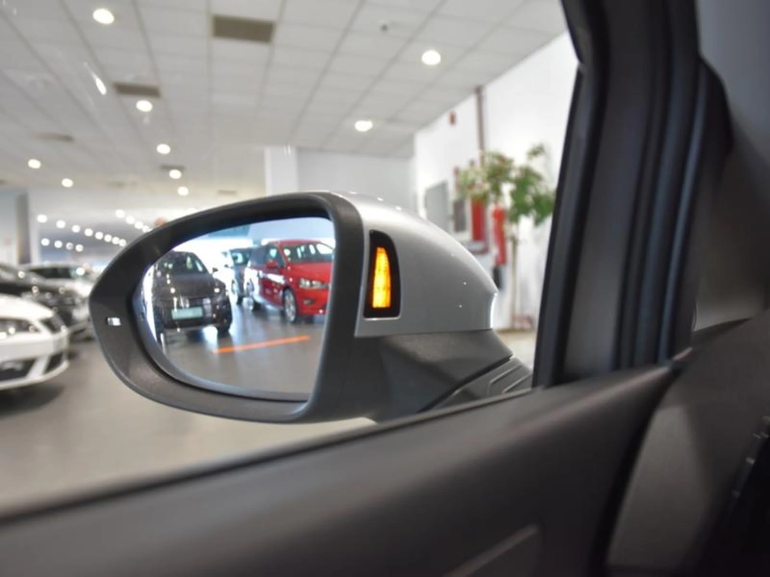 VOLKSWAGEN GOLF LIFE 1.0 ETSI 81KW (110CV) DSG - Foto 18