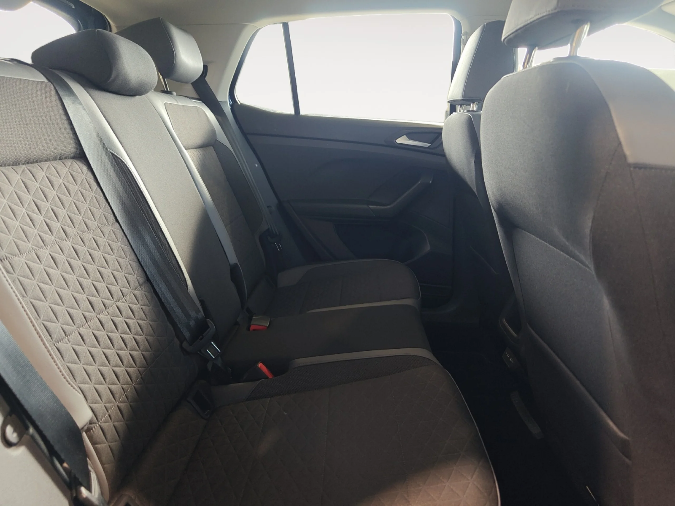 VOLKSWAGEN T CROSS SPORT 1.0 TSI 81KW (110CV) DSG - Foto 6