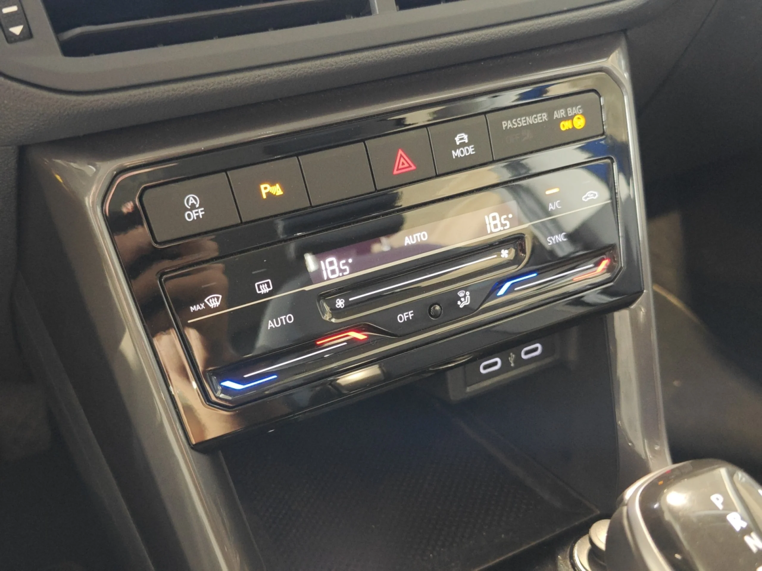 VOLKSWAGEN T CROSS SPORT 1.0 TSI 81KW (110CV) DSG - Foto 20