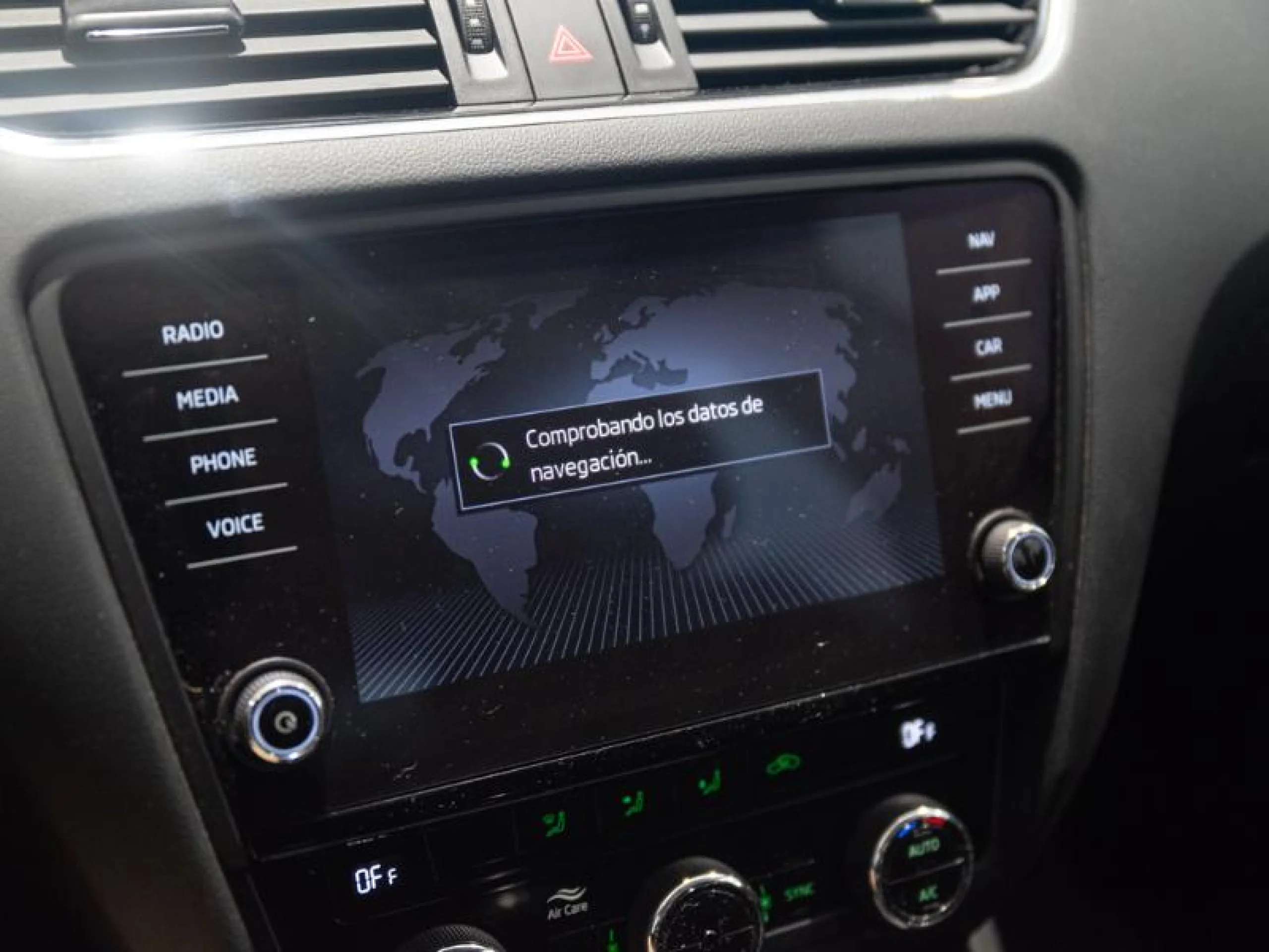 SKODA OCTAVIA 2.0 TDI CR 110KW (150CV) AMBITION - Foto 13