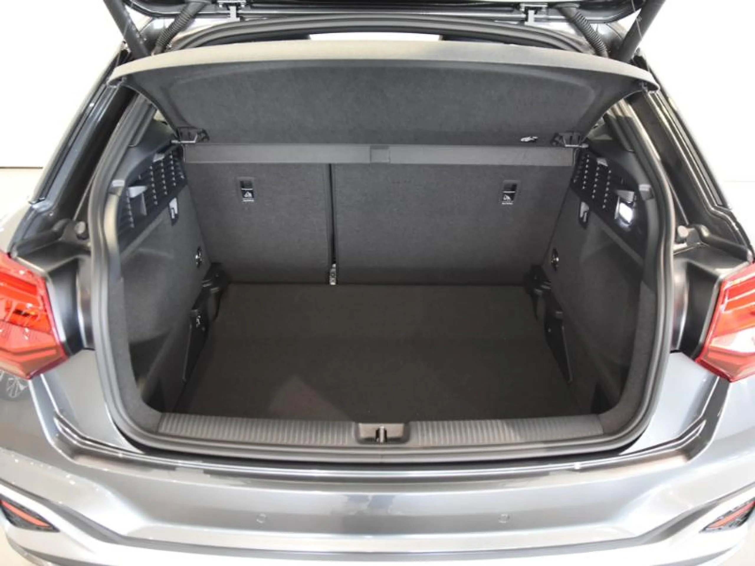 AUDI Q2 ADRENALIN 35 TDI 110KW (150CV) S TRONIC - Foto 7