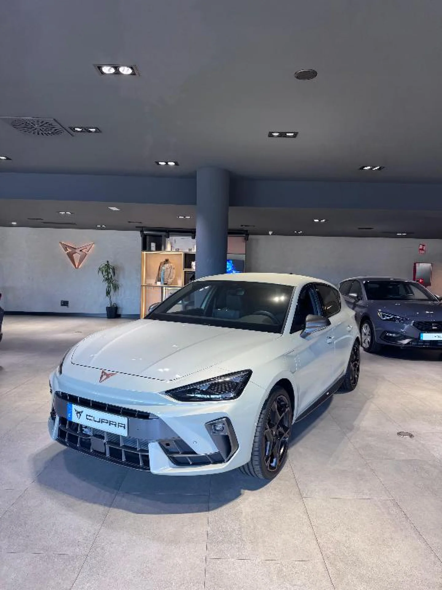 CUPRA LEON 1.5 TSI E HYBRID 150W (204CV) DSG - Foto 2